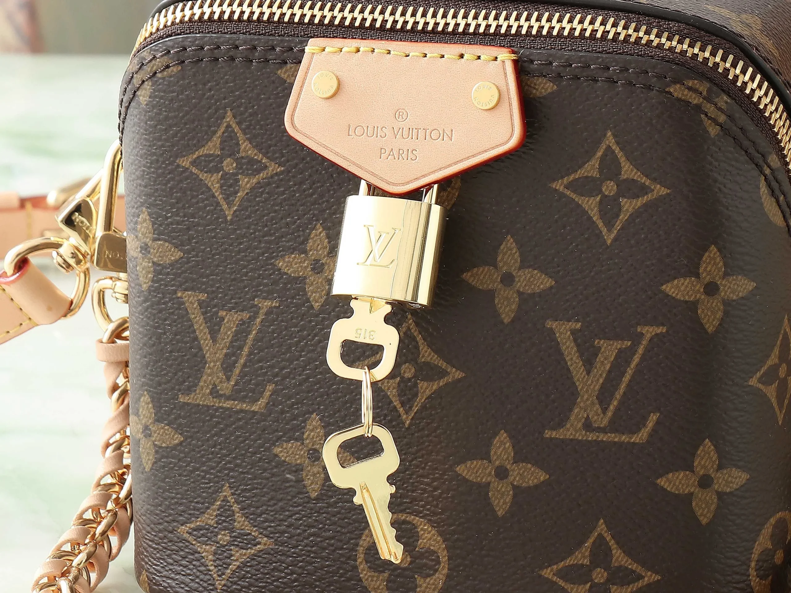 Louis Vuitton Just In Case M47096 - Image 7