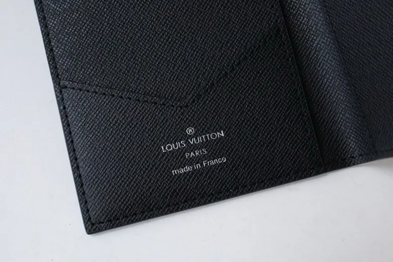 Louis Vuitton Passport Cover M64501 - 图片 9