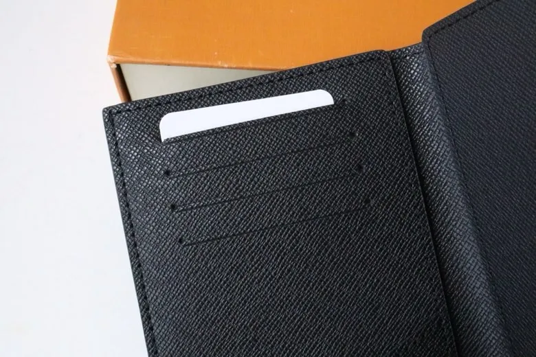 Louis Vuitton Passport Cover M64501 - 图片 10