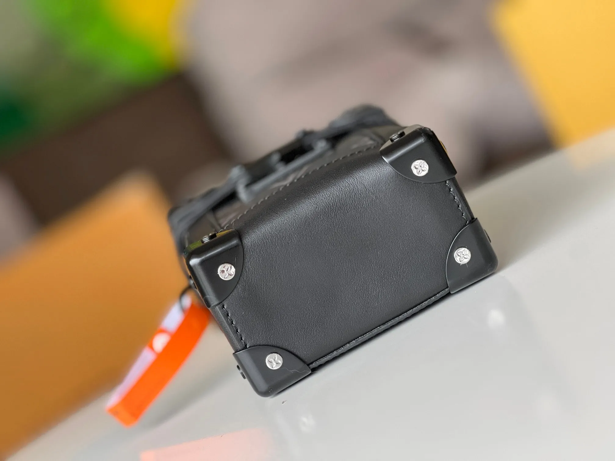 Louis Vuitton Vertical Trunk Wearable Wallet M82077 - Image 5