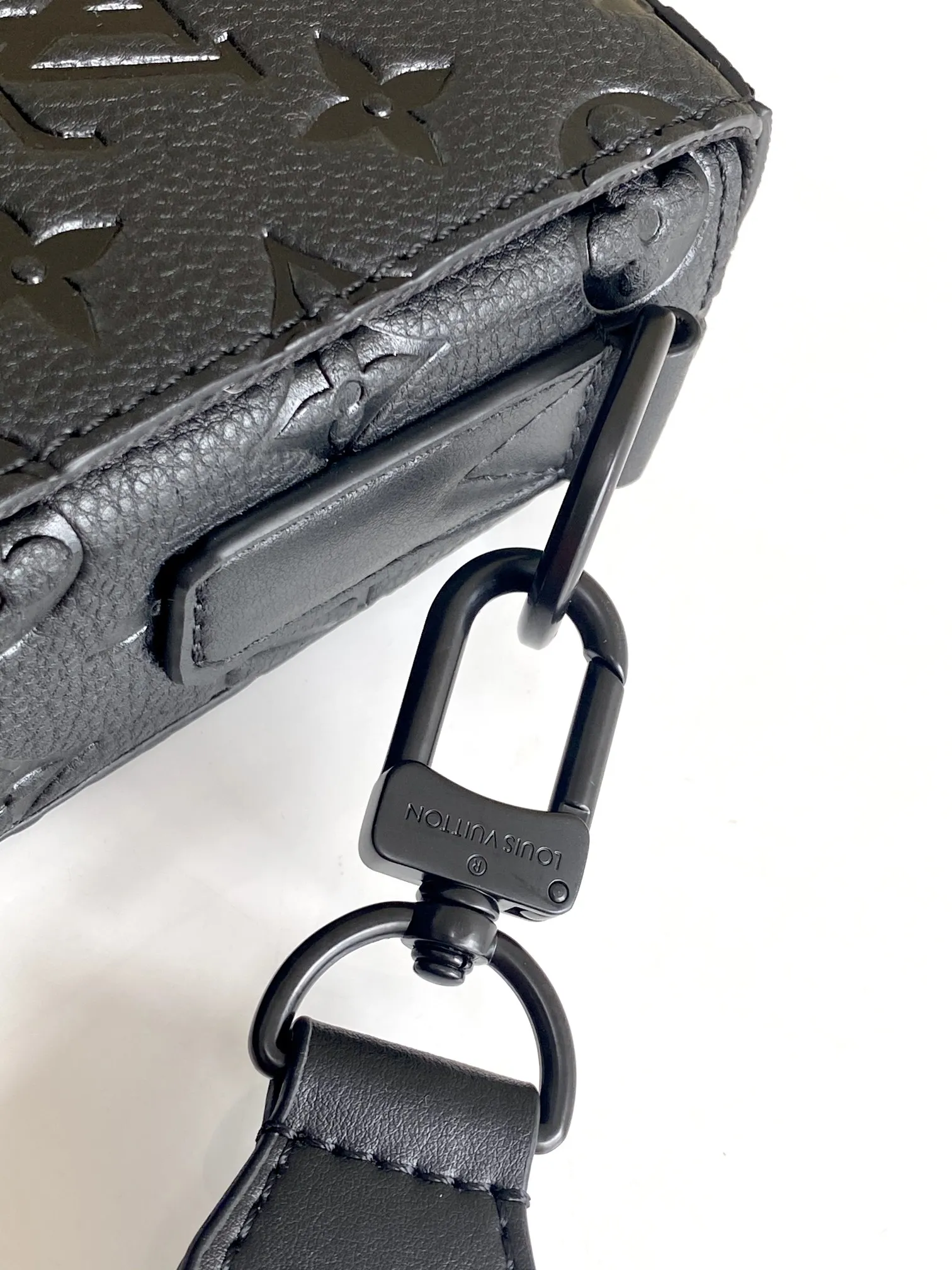 Louis Vuitton Trunk Messenger M57726 - Image 9