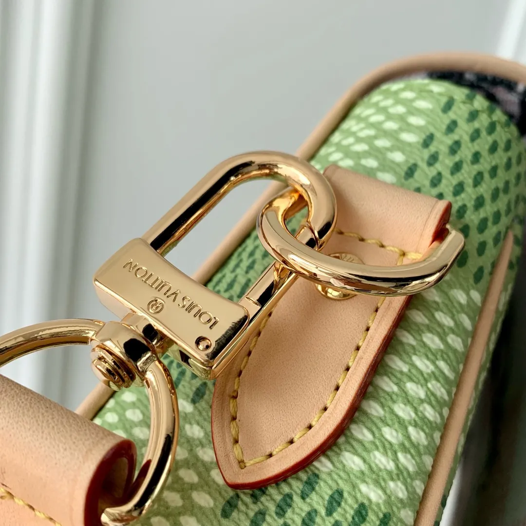 Louis Vuitton Montsouris Messenger N40665 - 图片 7