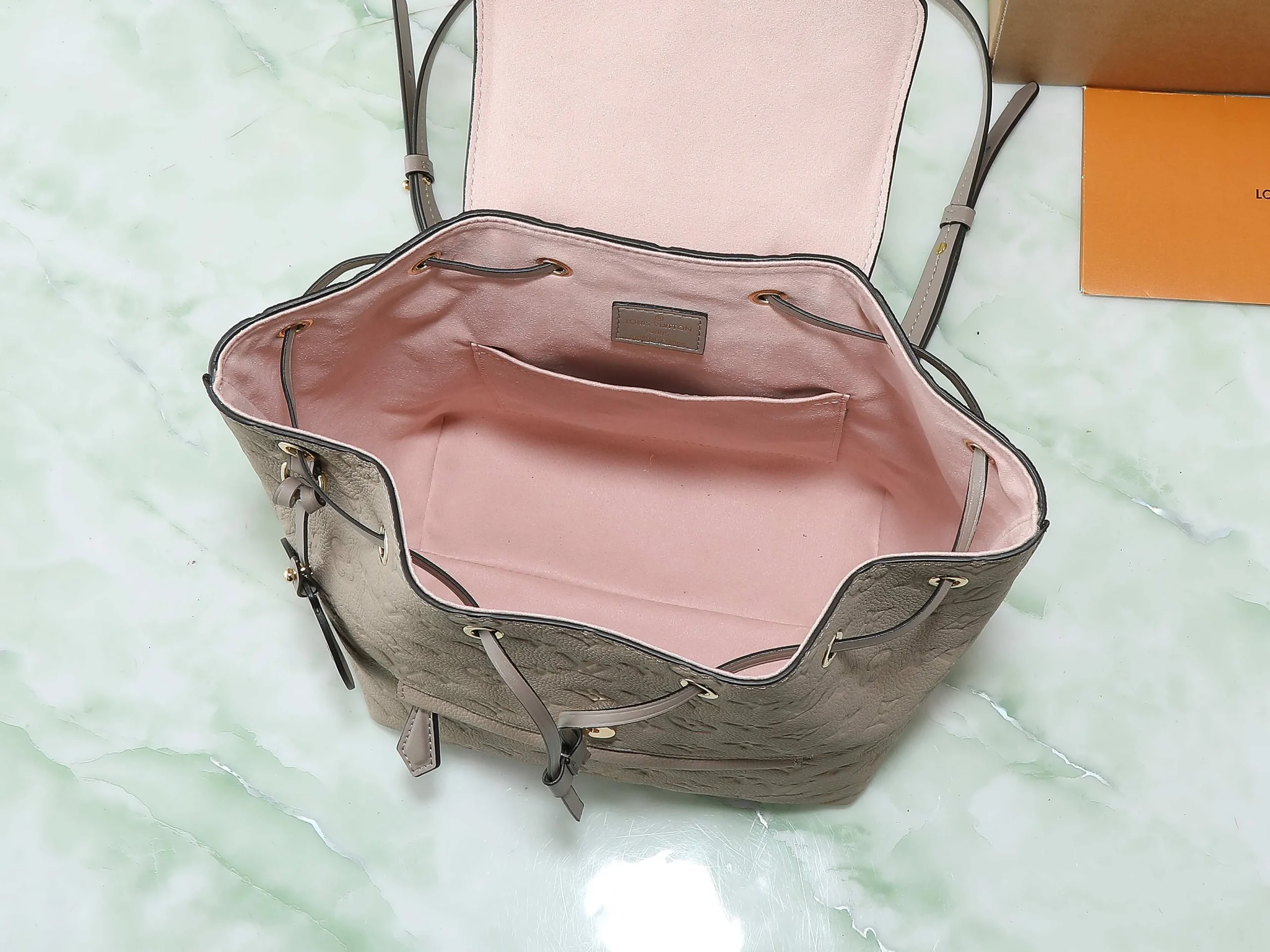 Louis Vuitton Montsouris M45410 - Image 6