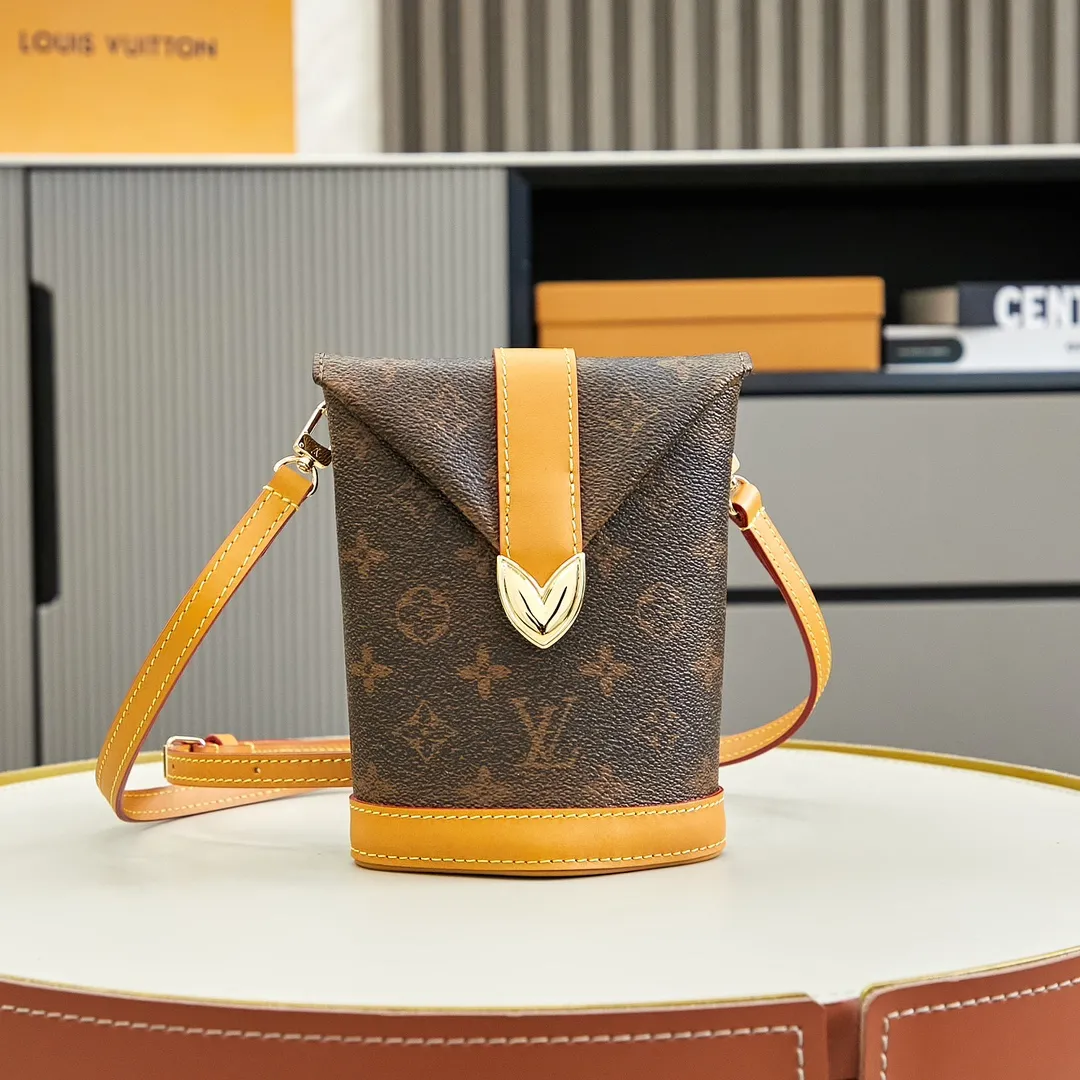 Louis Vuitton Envelope Pouch M11629 - 图片 3