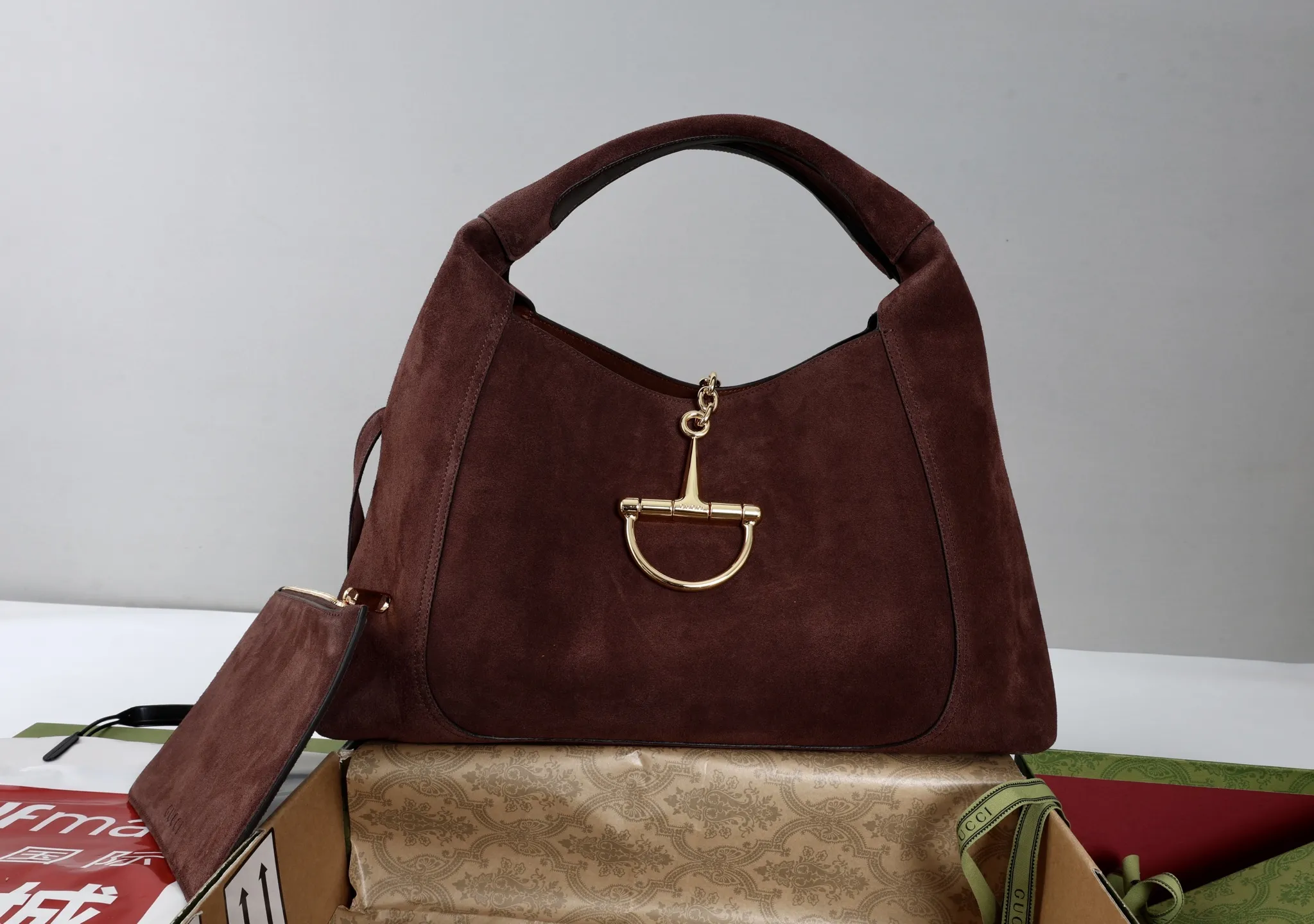 Alternative view of Gucci Softbit maxi shoulder bag 837466