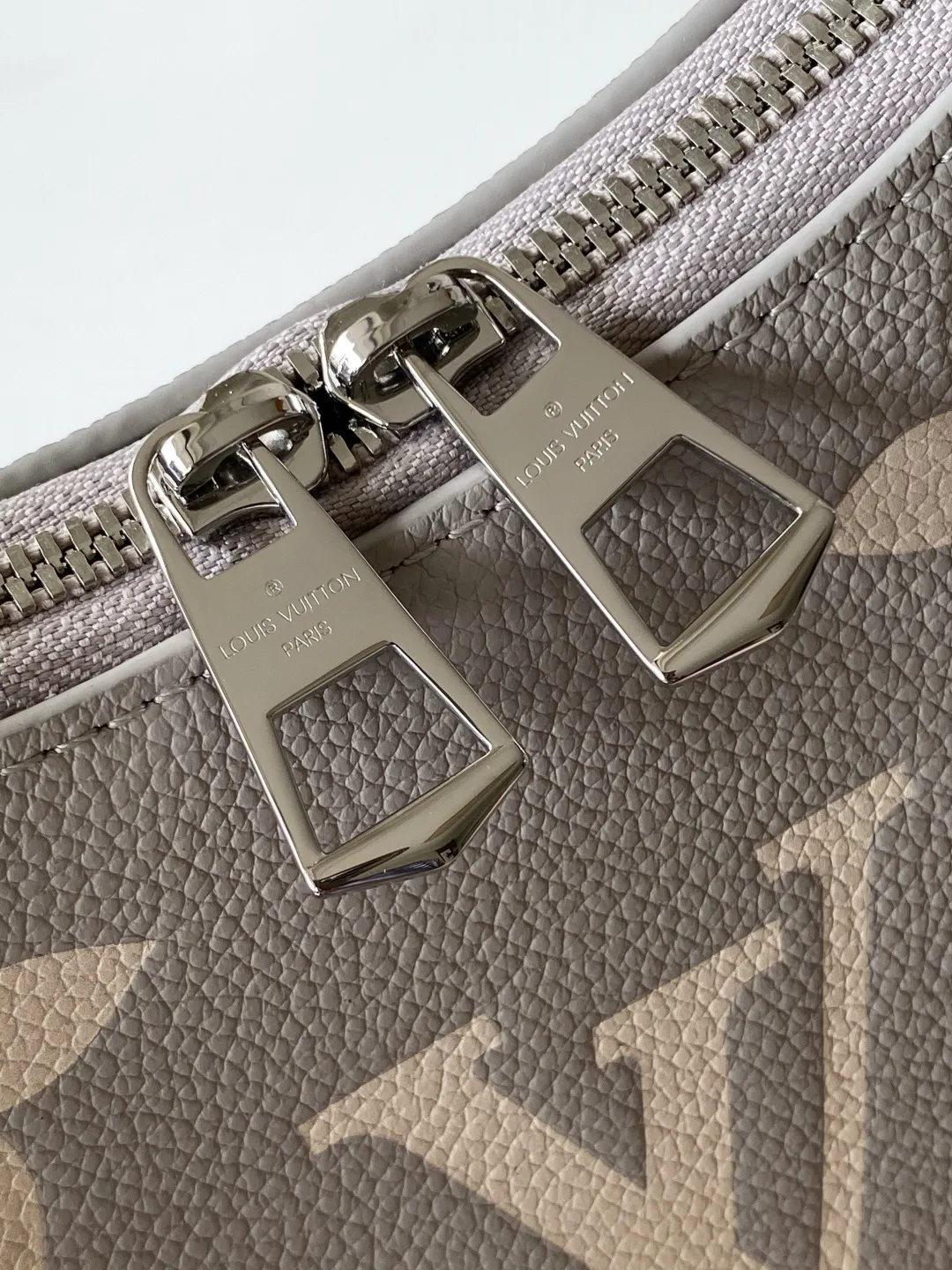 Louis Vuitton Boulogne PM M14211 - Image 8