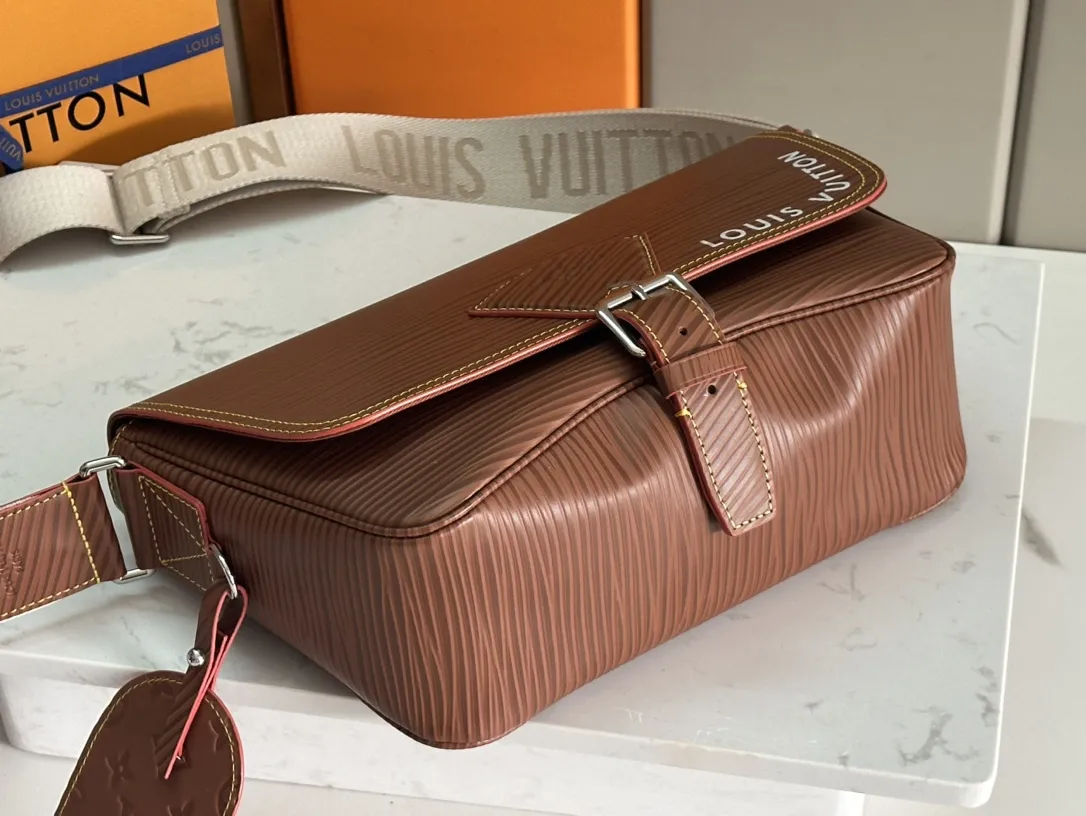 Louis Vuitton Montsouris Messenger M23097 - 图片 7
