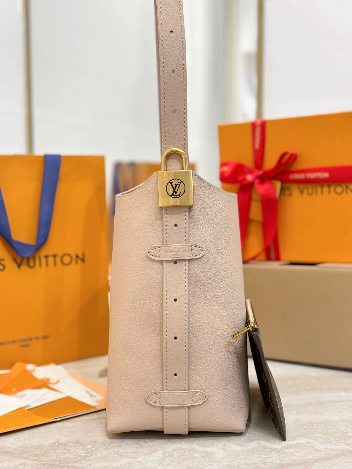 Louis Vuitton Low Key Hobo PM M14265 - 图片 7