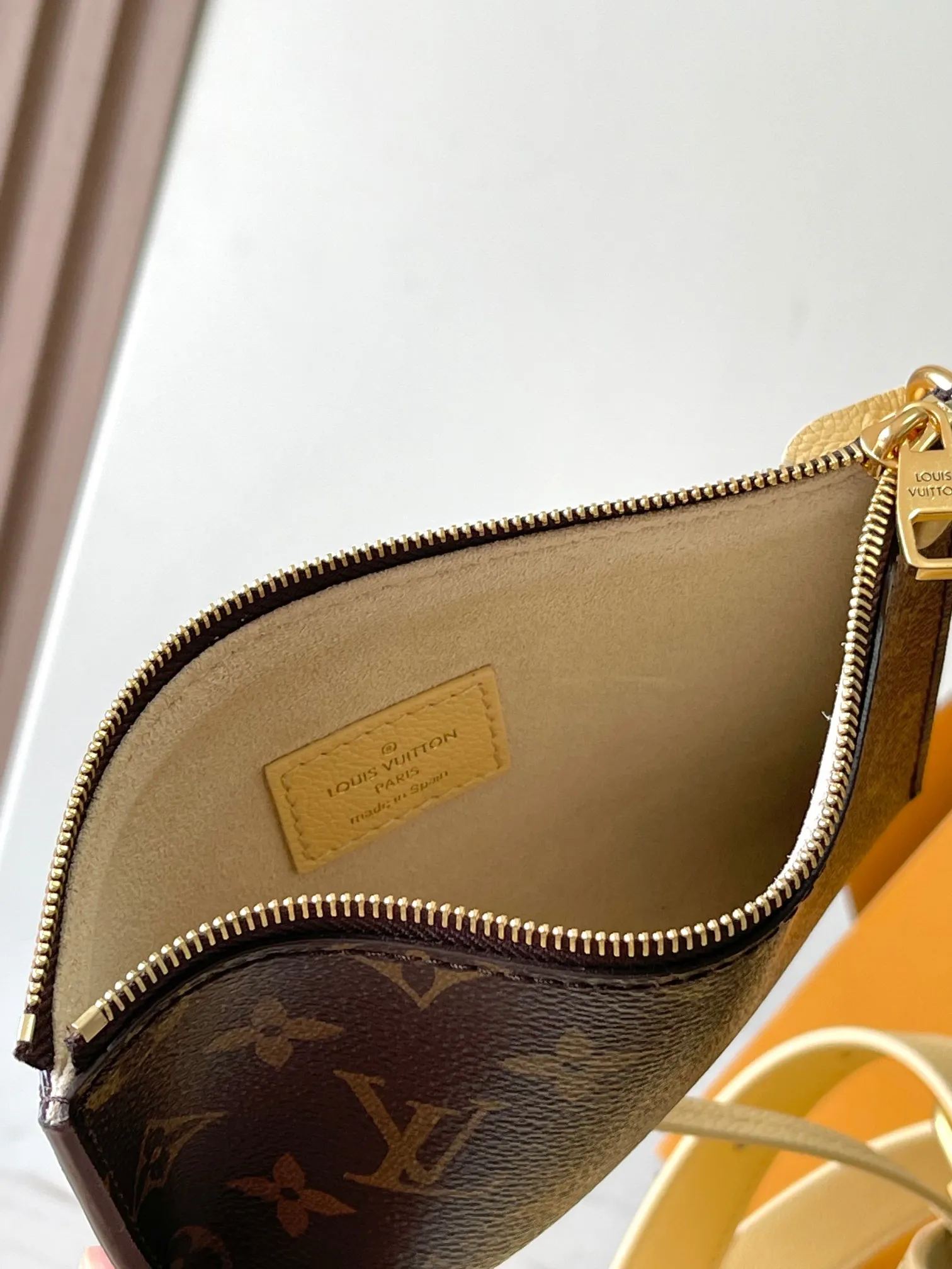 Louis Vuitton Low Key Hobo PM M25353 - 图片 10