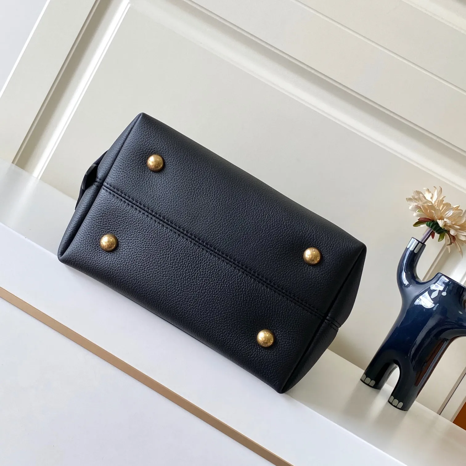 Louis Vuitton Low Key Hobo PM M25352 - 图片 5
