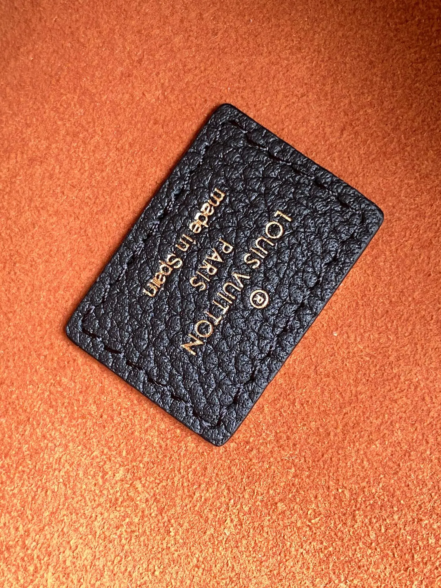 Louis Vuitton Low Key Hobo PM M25352 - 图片 10
