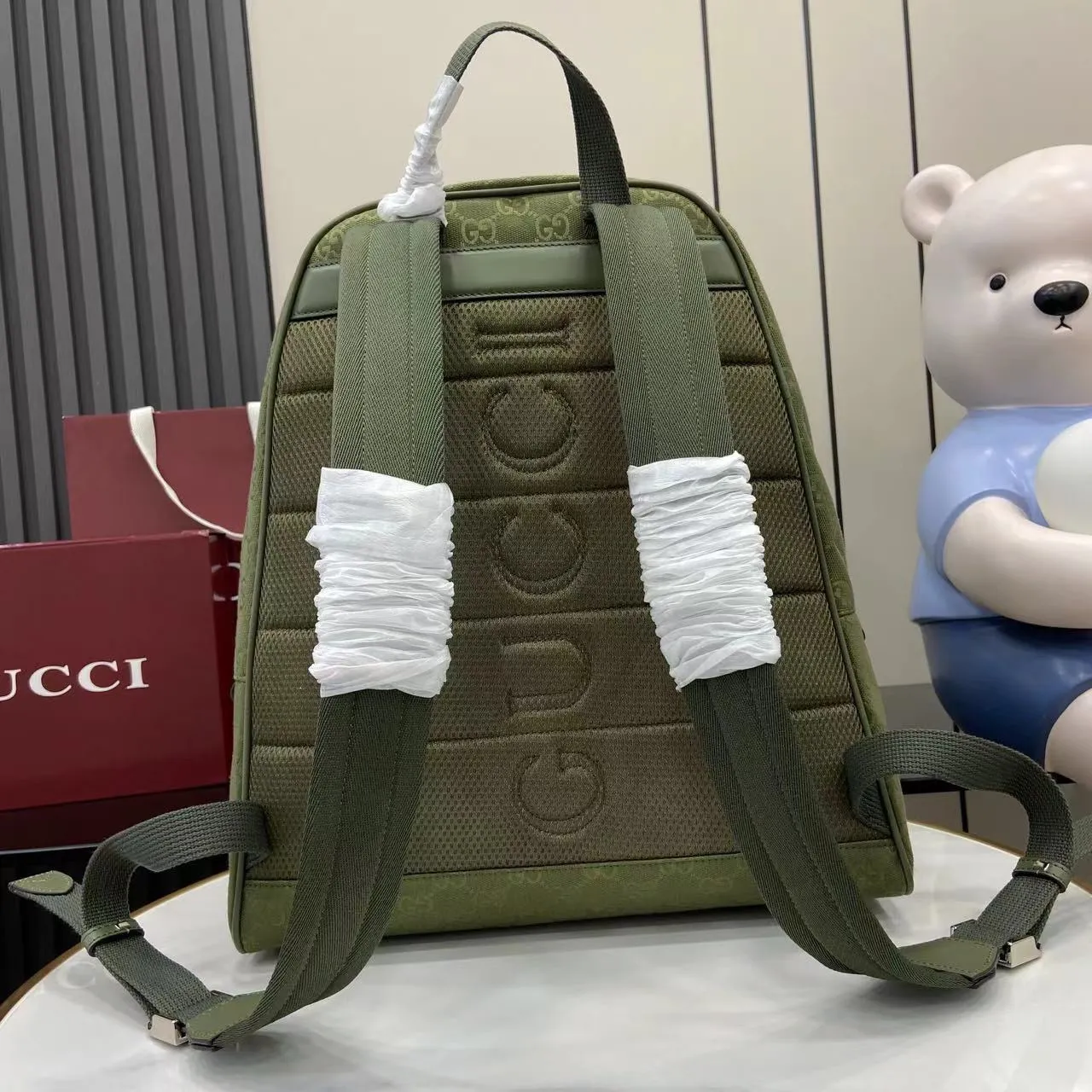 Gucci GG canvas medium backpack 834464 - Image 4