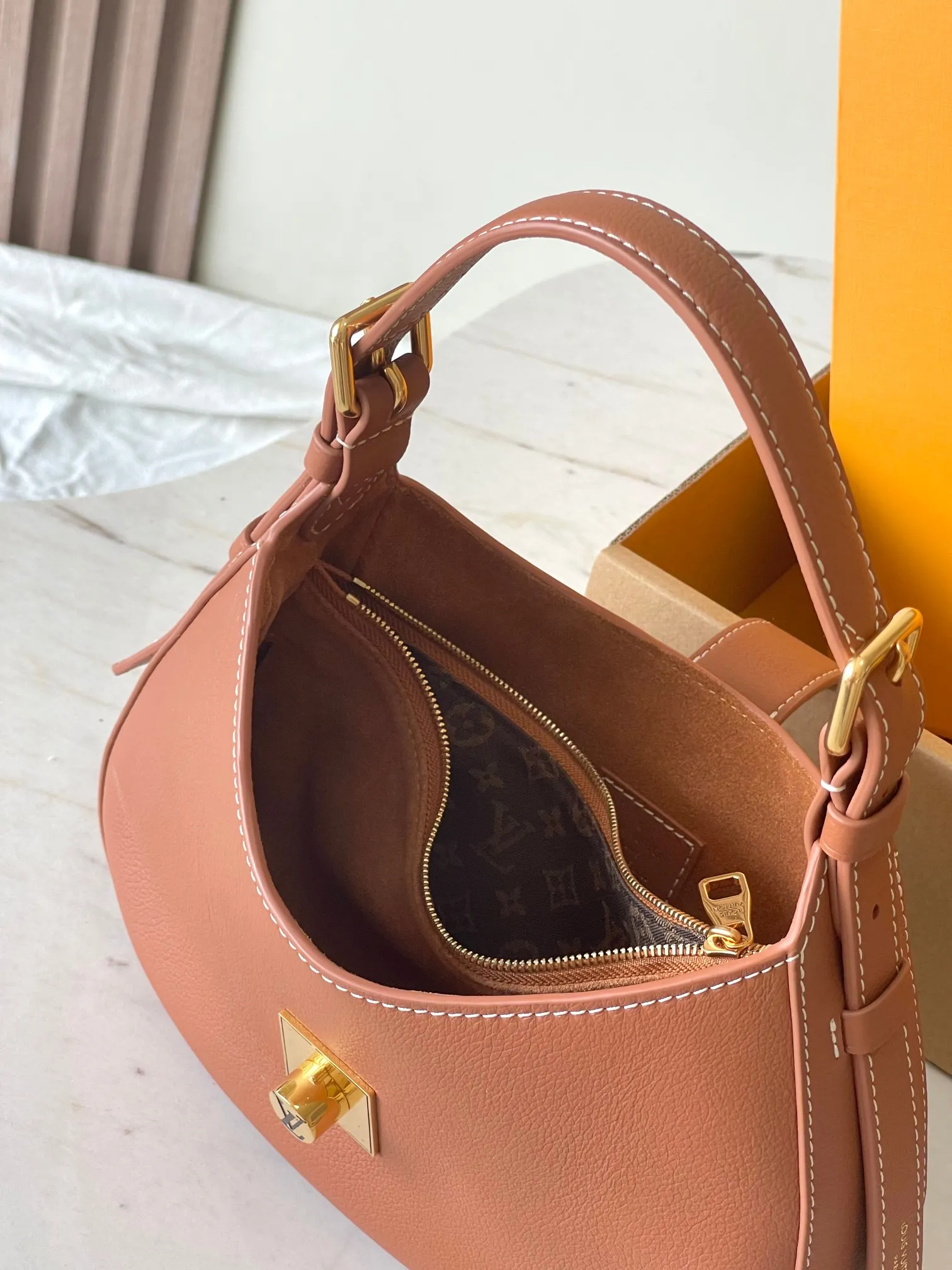 Louis Vuitton Low Key Shoulder Bag M24885 - 图片 7
