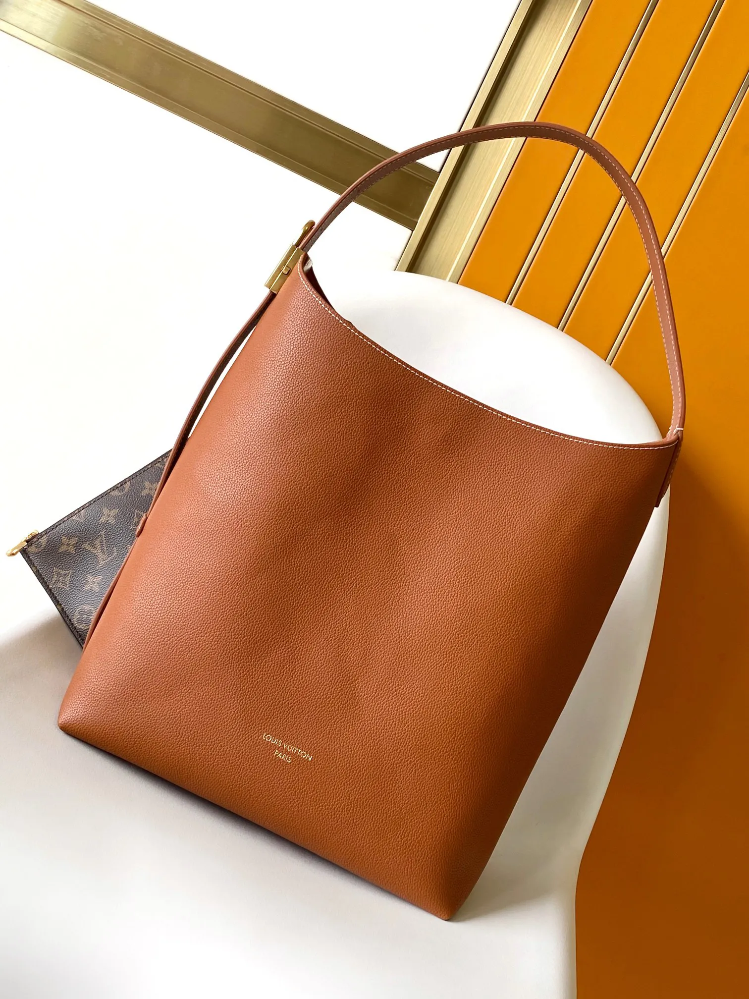 Louis Vuitton Low Key Hobo MM M24974 - Image 7