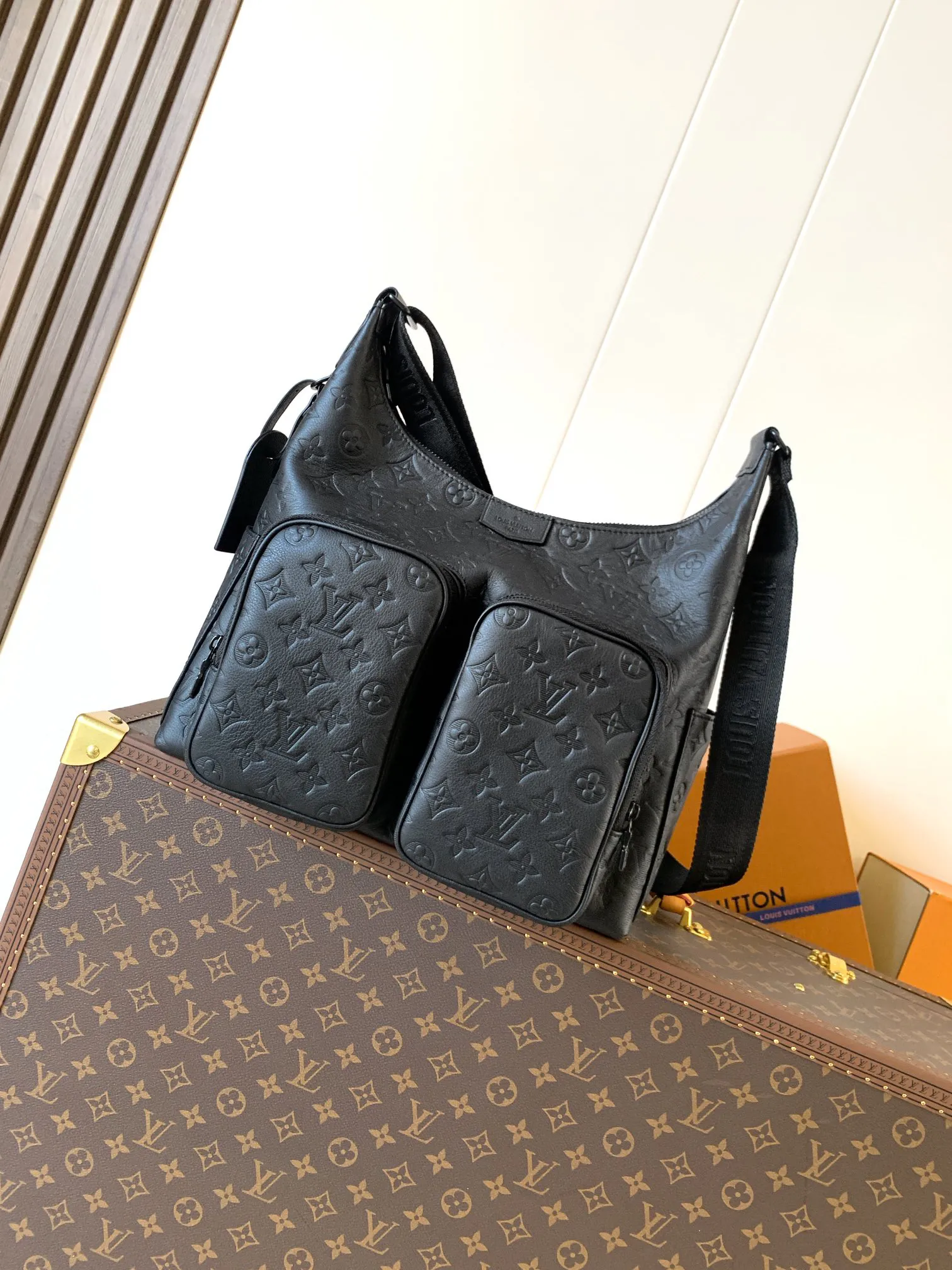 Louis Vuitton Hobo Cargo M14778 - 图片 3