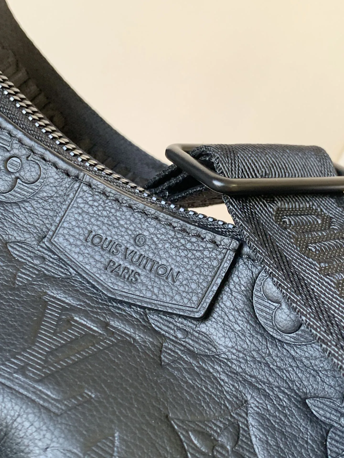 Louis Vuitton Hobo Cargo M14778 - 图片 8