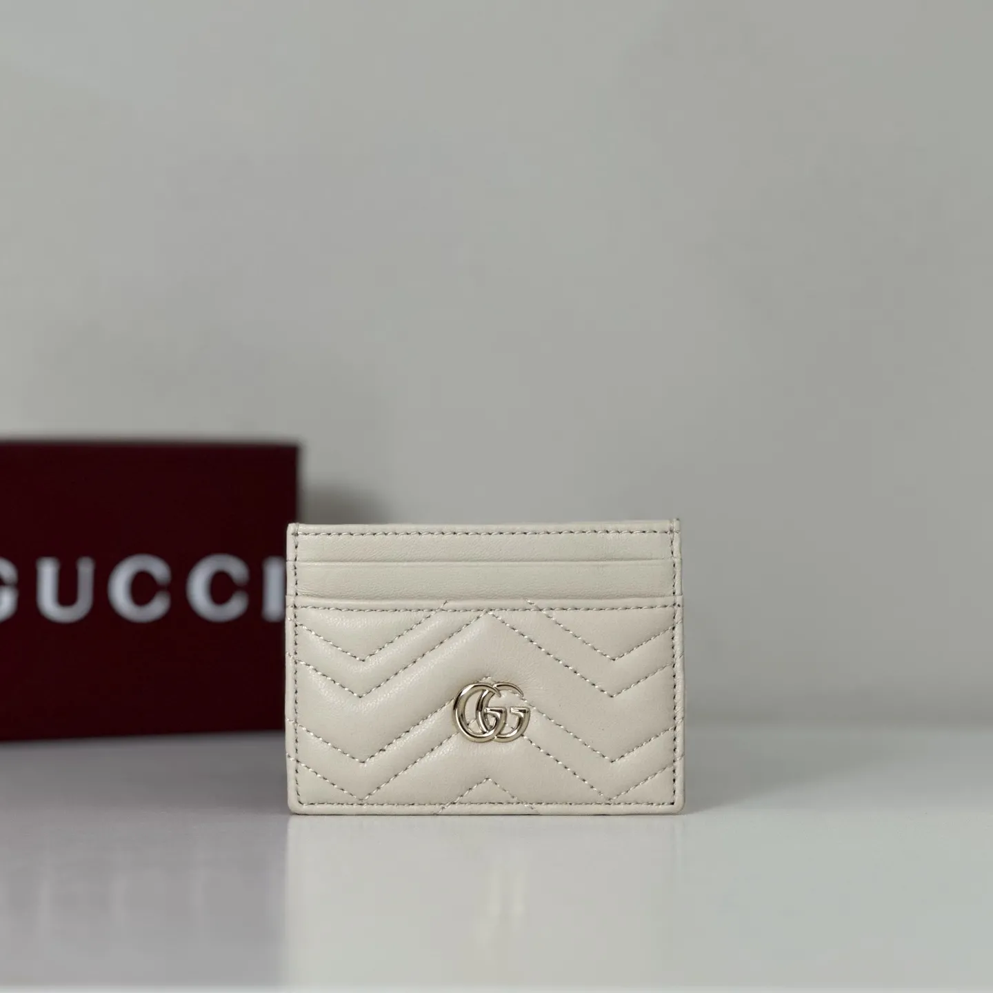 Alternative view of Gucci GG Marmont card case 443127