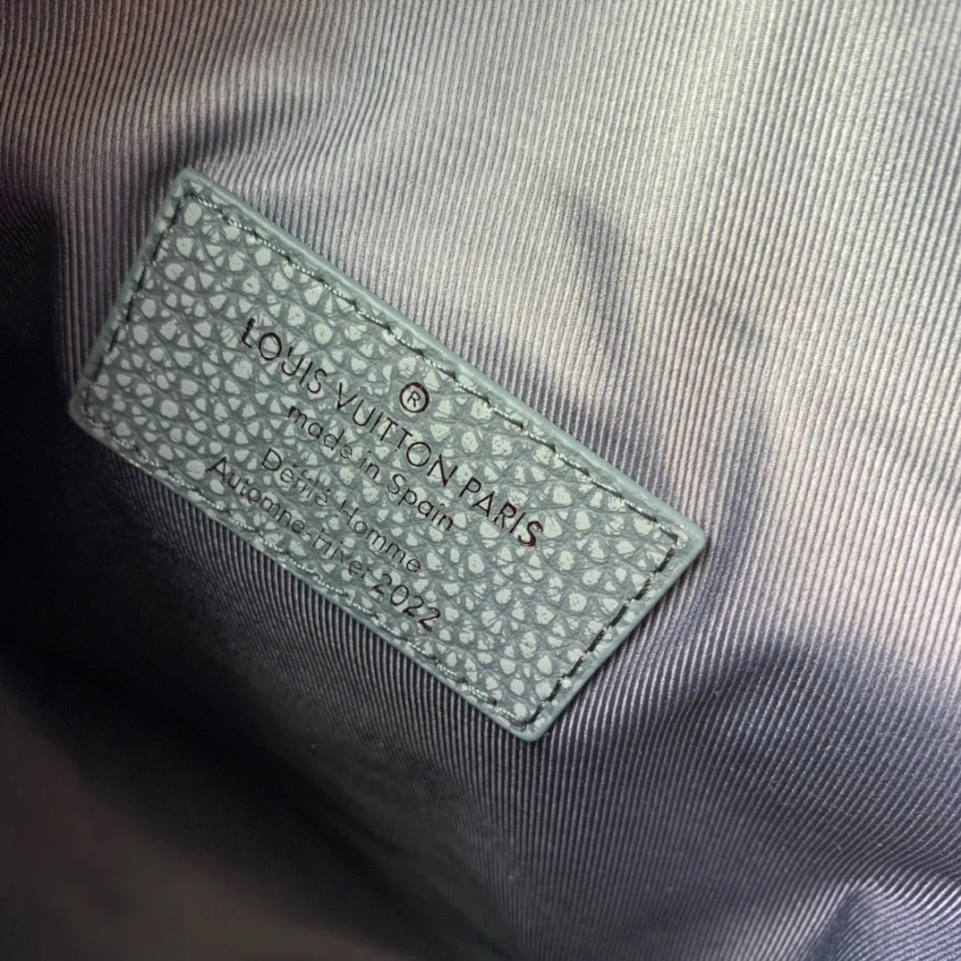Alternative view of Louis Vuitton Cruiser PM M20875
