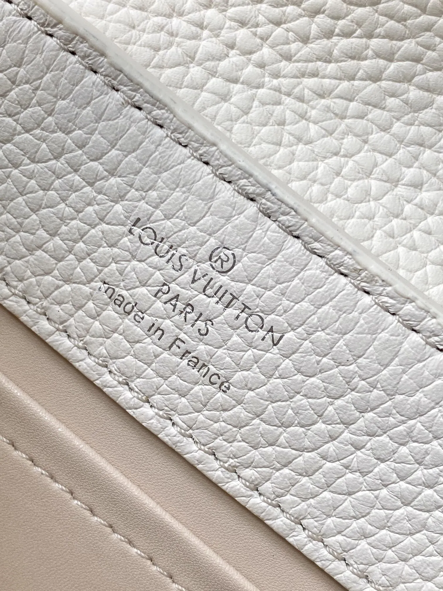 Alternative view of Louis Vuitton Capucines East-West Mini M24671