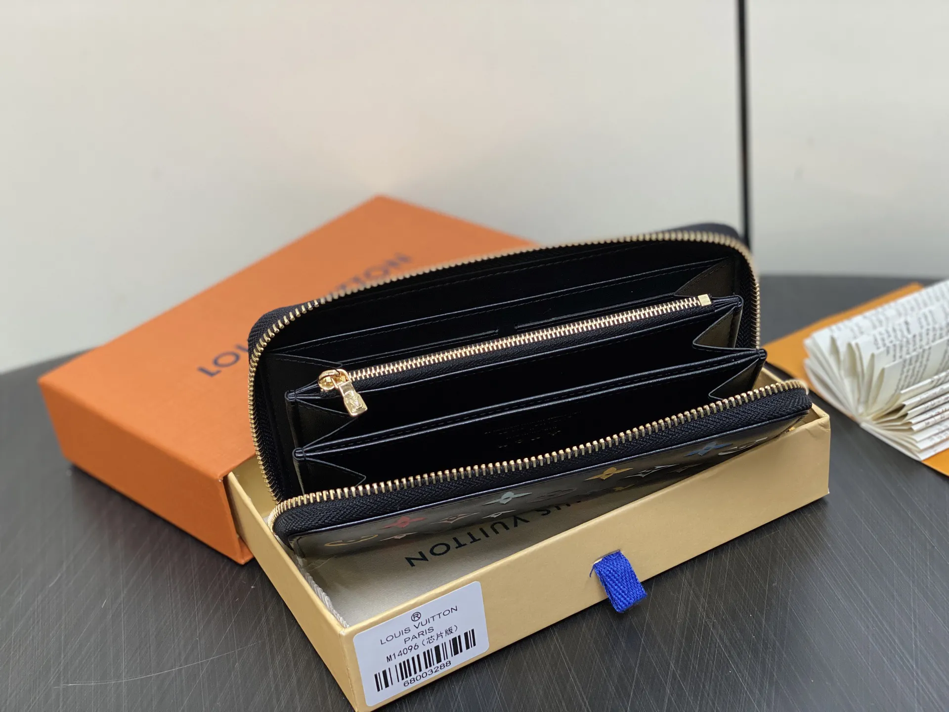 Louis Vuitton Zippy Wallet M14096 - Image 9
