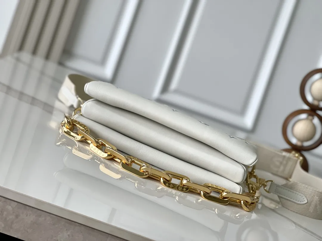 Alternative view of Louis Vuitton Coussin PM M11225