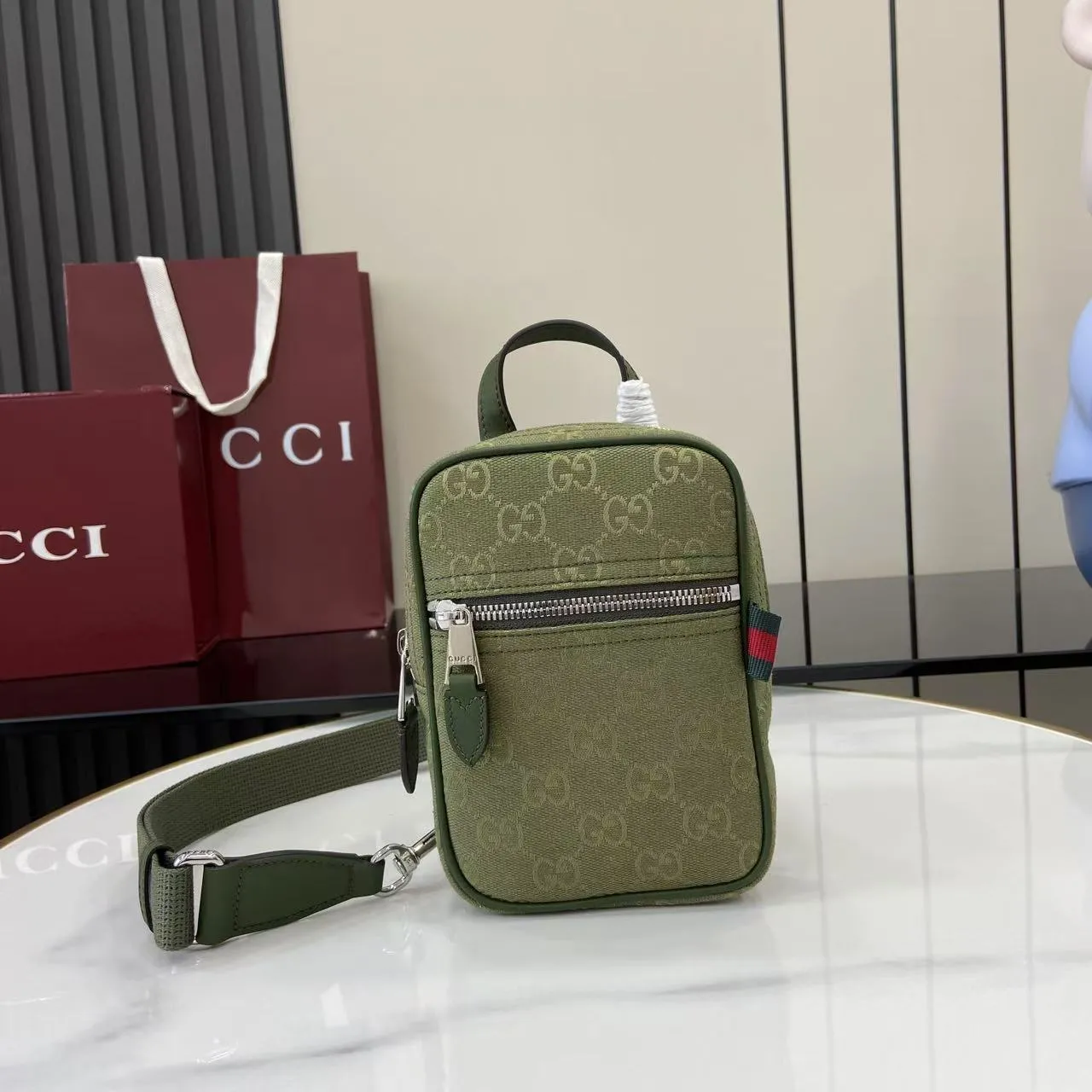 Alternative view of Gucci GG canvas mini slingbag 834258