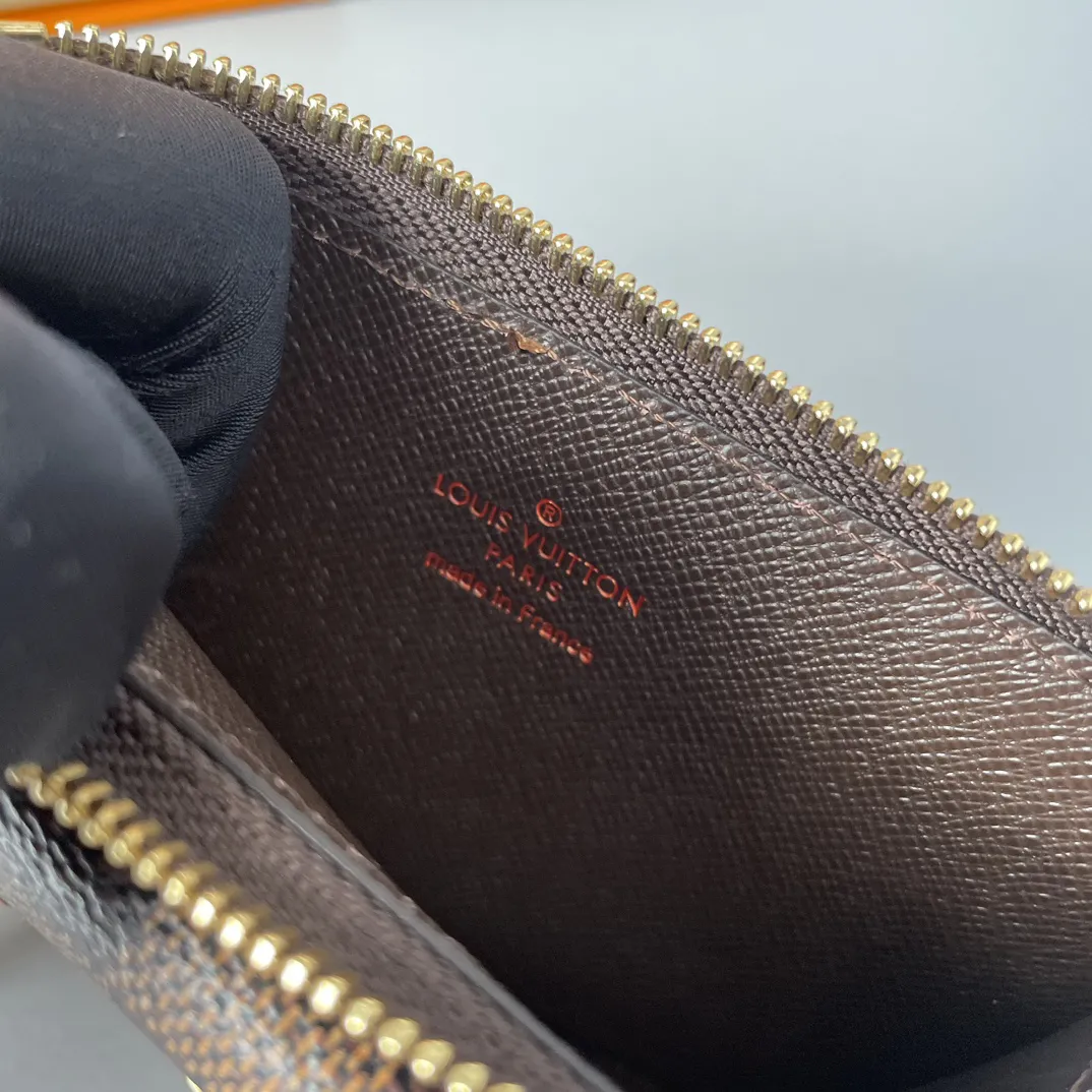 Alternative view of Louis Vuitton Card Holder Recto Verso N60405
