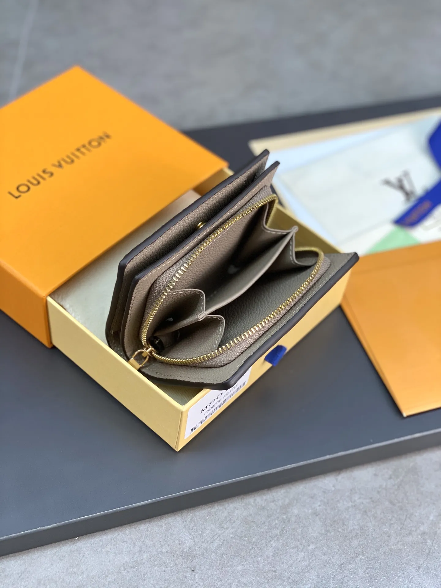 Louis Vuitton Cléa Wallet M82370 - Image 5