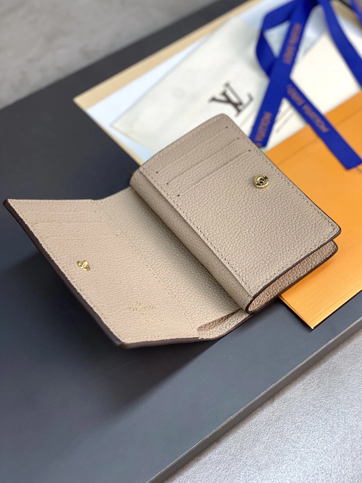 Louis Vuitton Cléa Wallet M82370 - Image 7