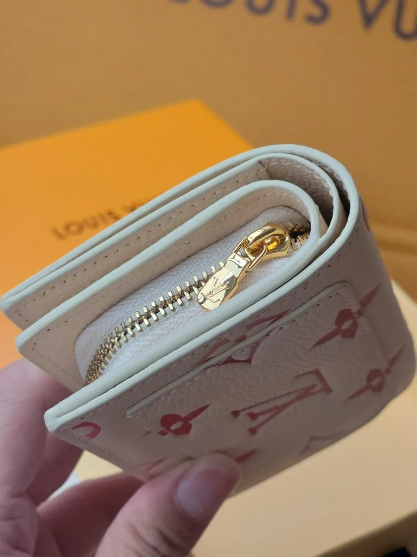 Louis Vuitton Cléa Wallet M83481 - Image 6