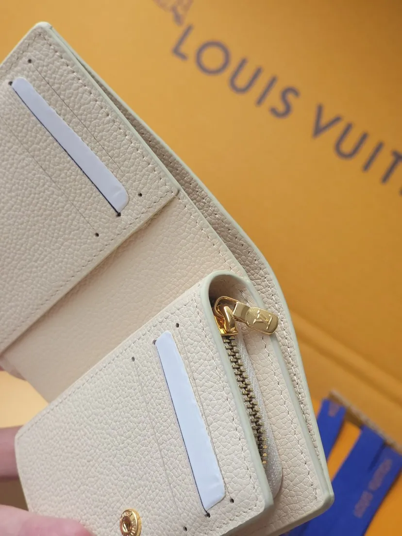 Louis Vuitton Cléa Wallet M83481 - Image 8