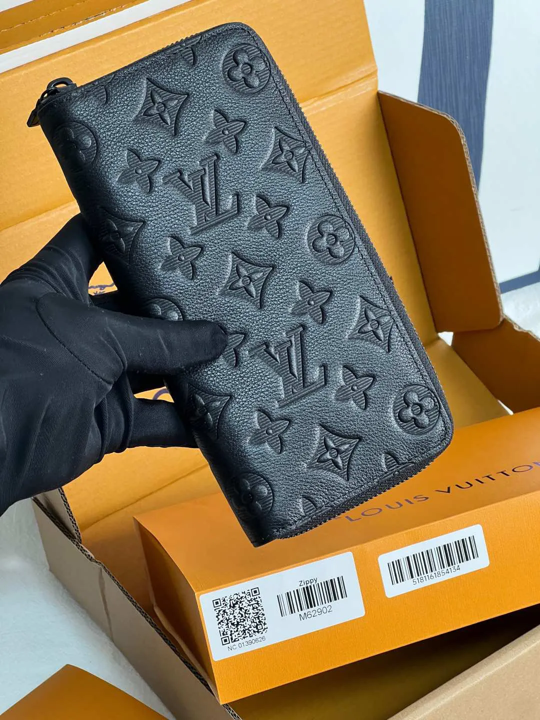 Louis Vuitton Zippy Wallet Vertical M62902 - Image 5