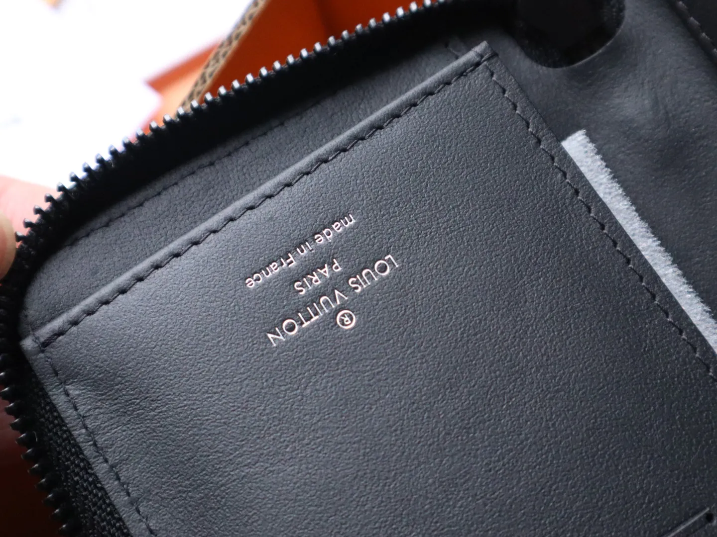 Louis Vuitton Zippy Vertical Wallet M69047 - 图片 9