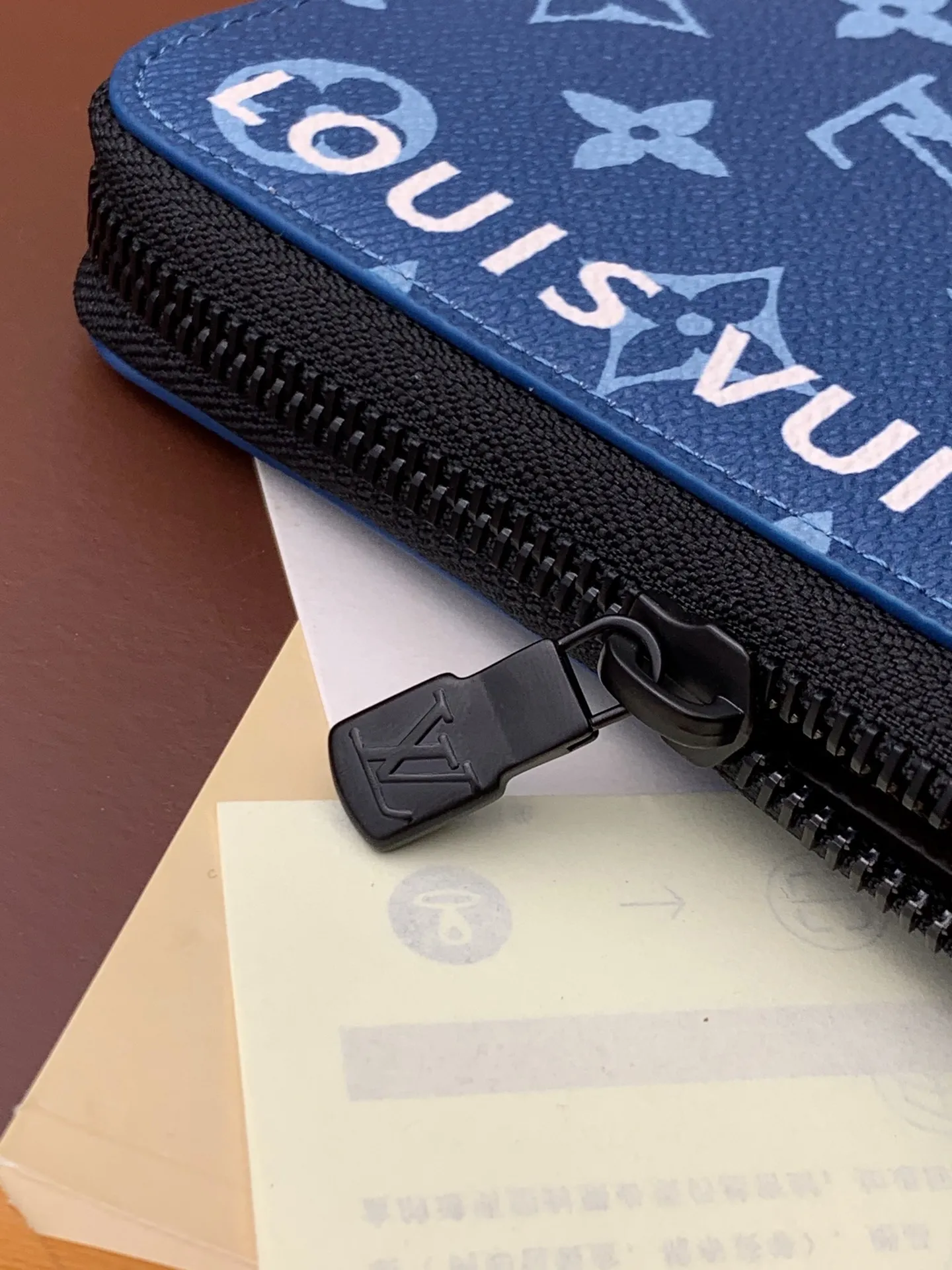 Alternative view of Louis Vuitton Zippy Wallet M82799