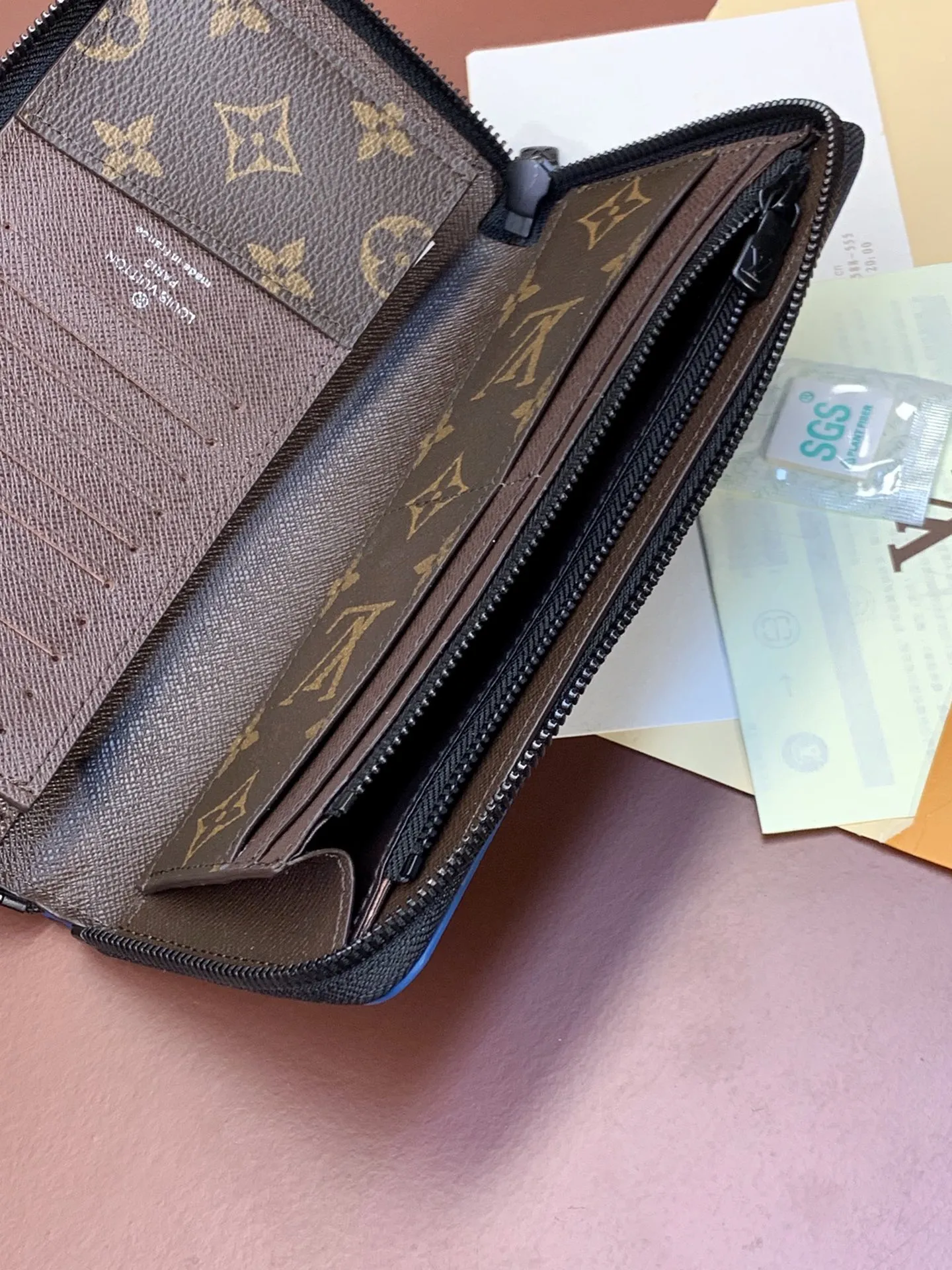 Louis Vuitton Zippy Wallet M82799 - Image 6
