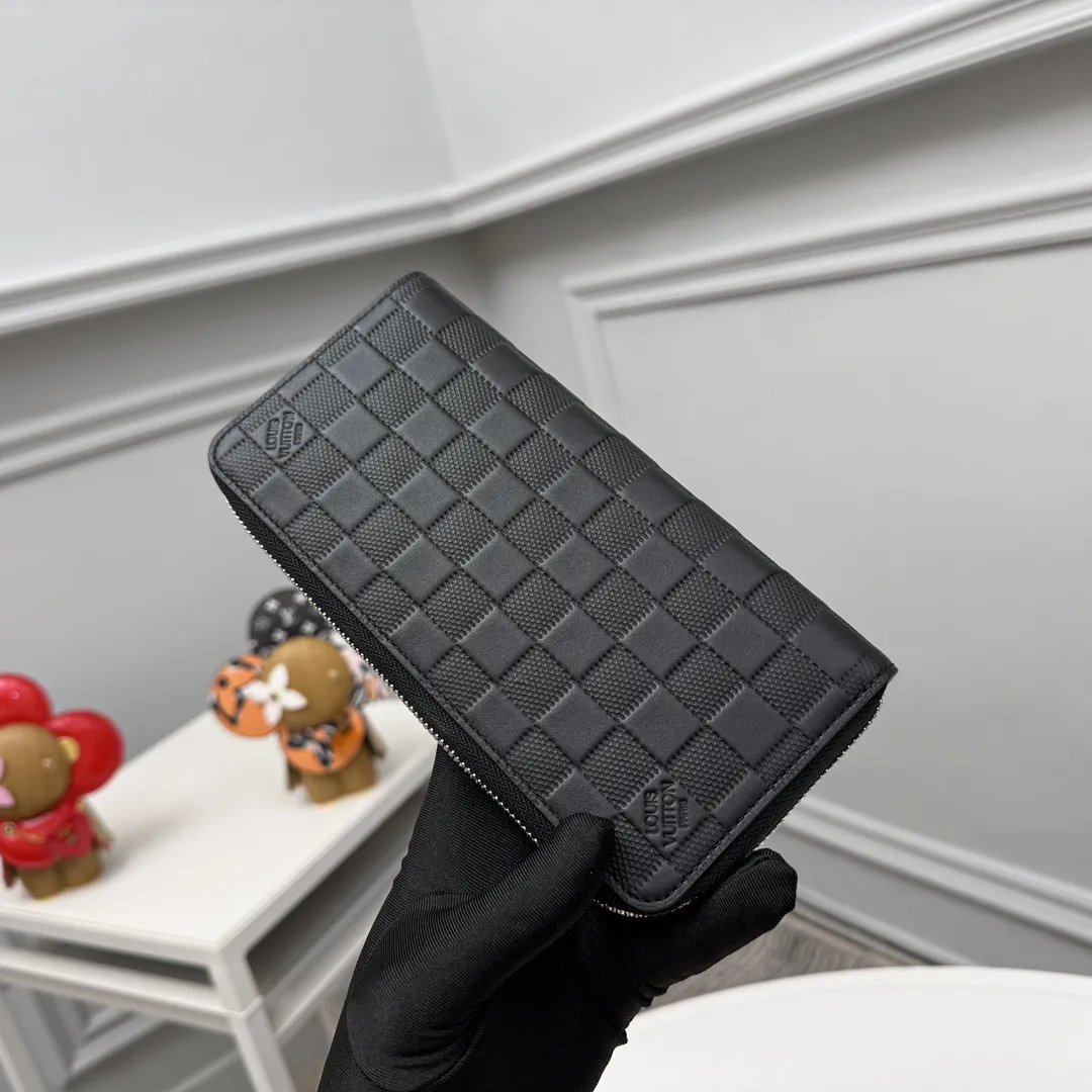 Alternative view of Louis Vuitton Zippy Wallet N63548