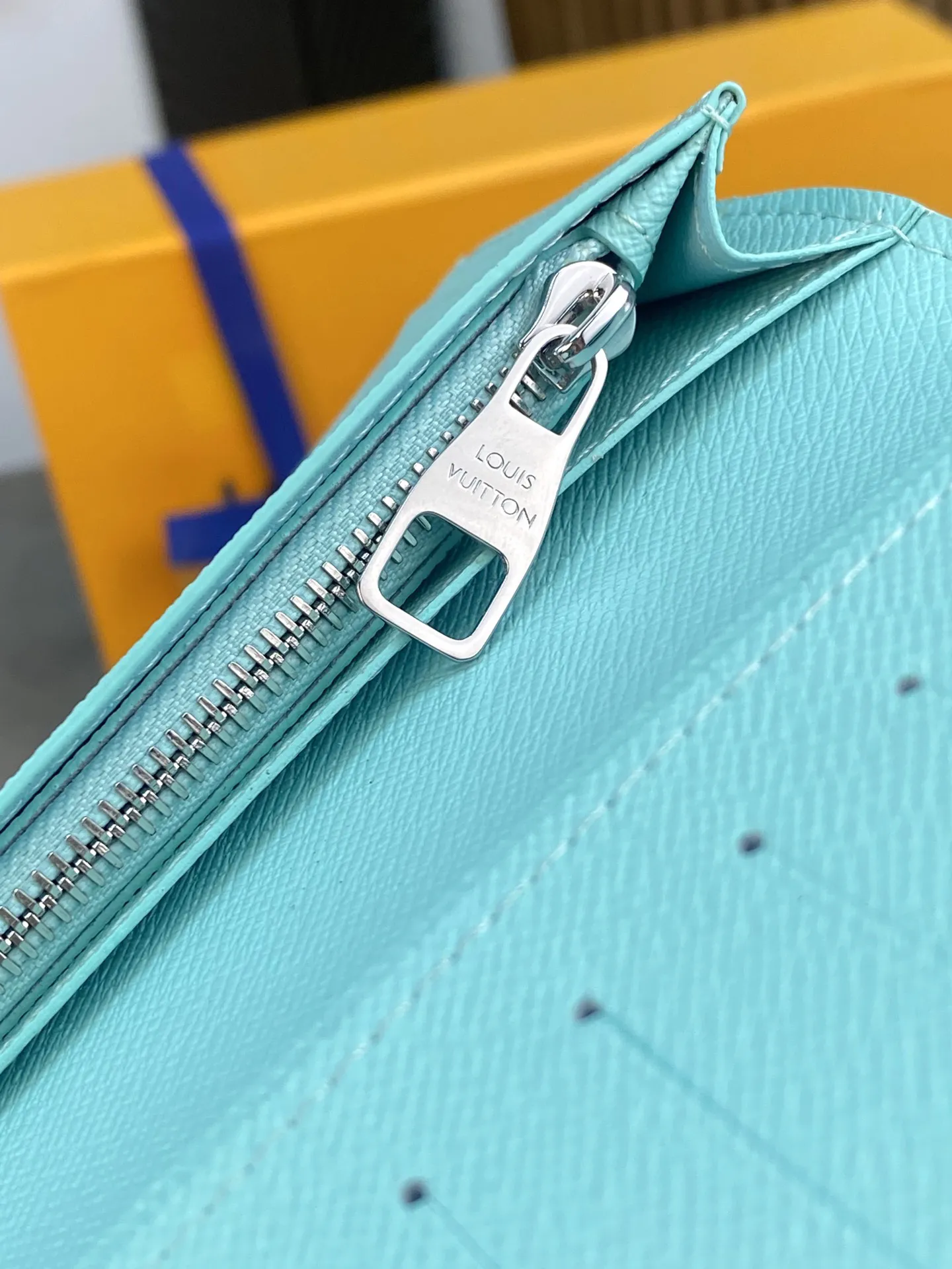 Alternative view of Louis Vuitton Zippy Wallet M82306