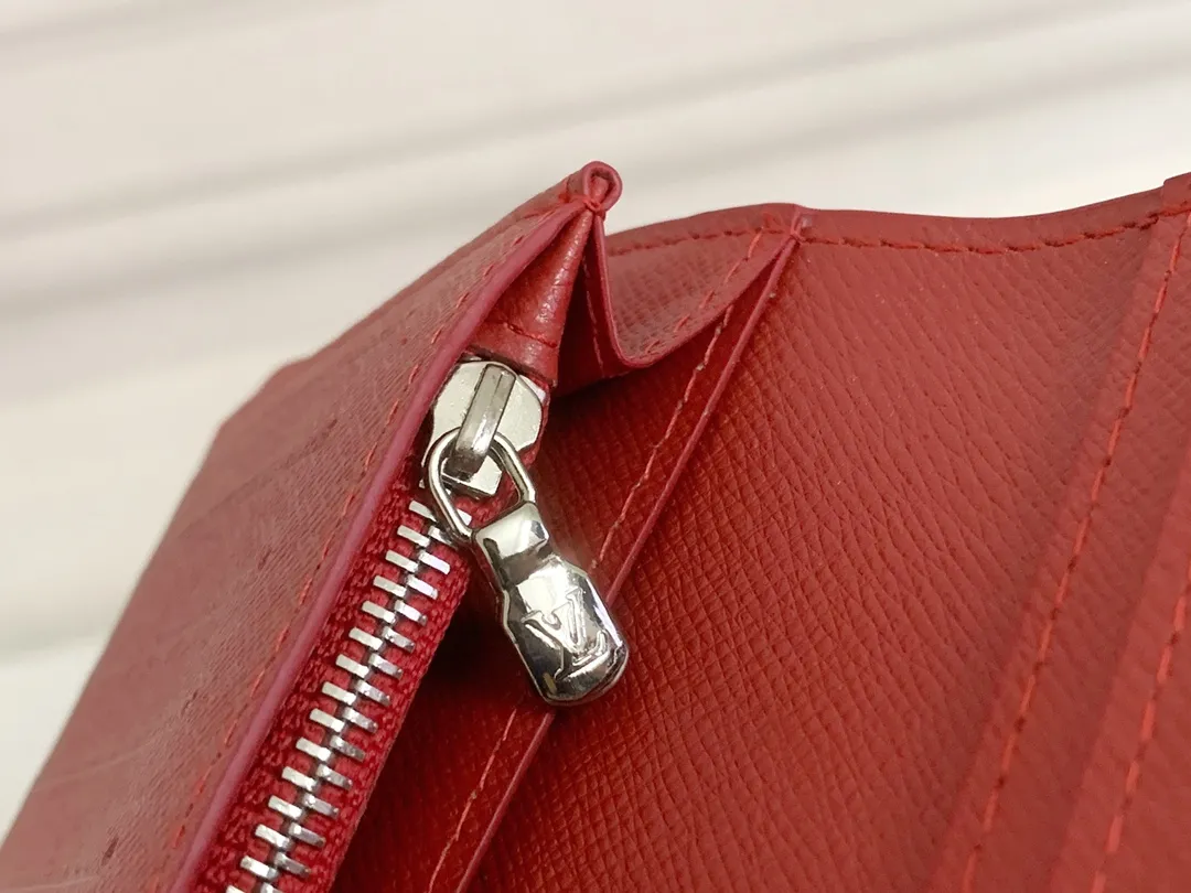 Louis Vuitton x Supreme Zippy Wallet M67540 - Image 10