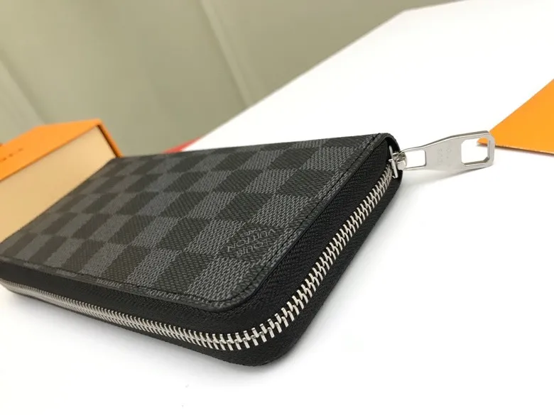 Louis Vuitton Zippy Wallet N63076 - Image 6