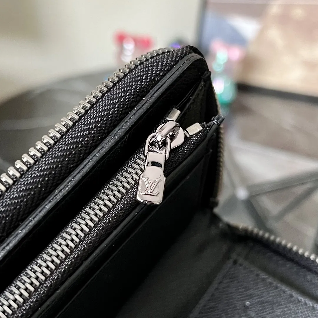 Alternative view of Louis Vuitton Zippy Wallet Vertical M62295
