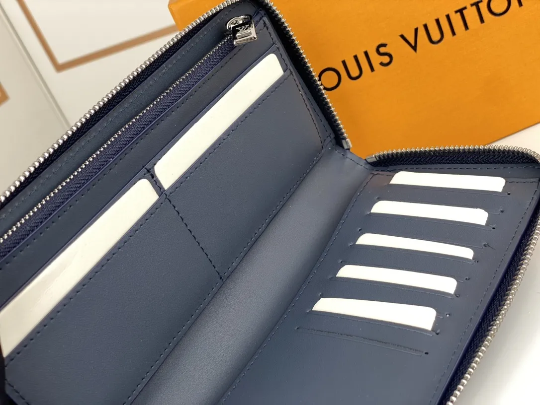Alternative view of Louis Vuitton Zippy Wallet M81767