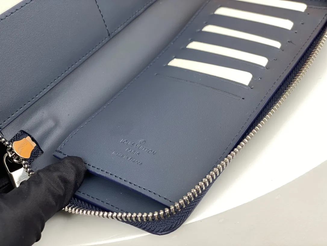 Louis Vuitton Zippy Wallet M81767 - Image 9