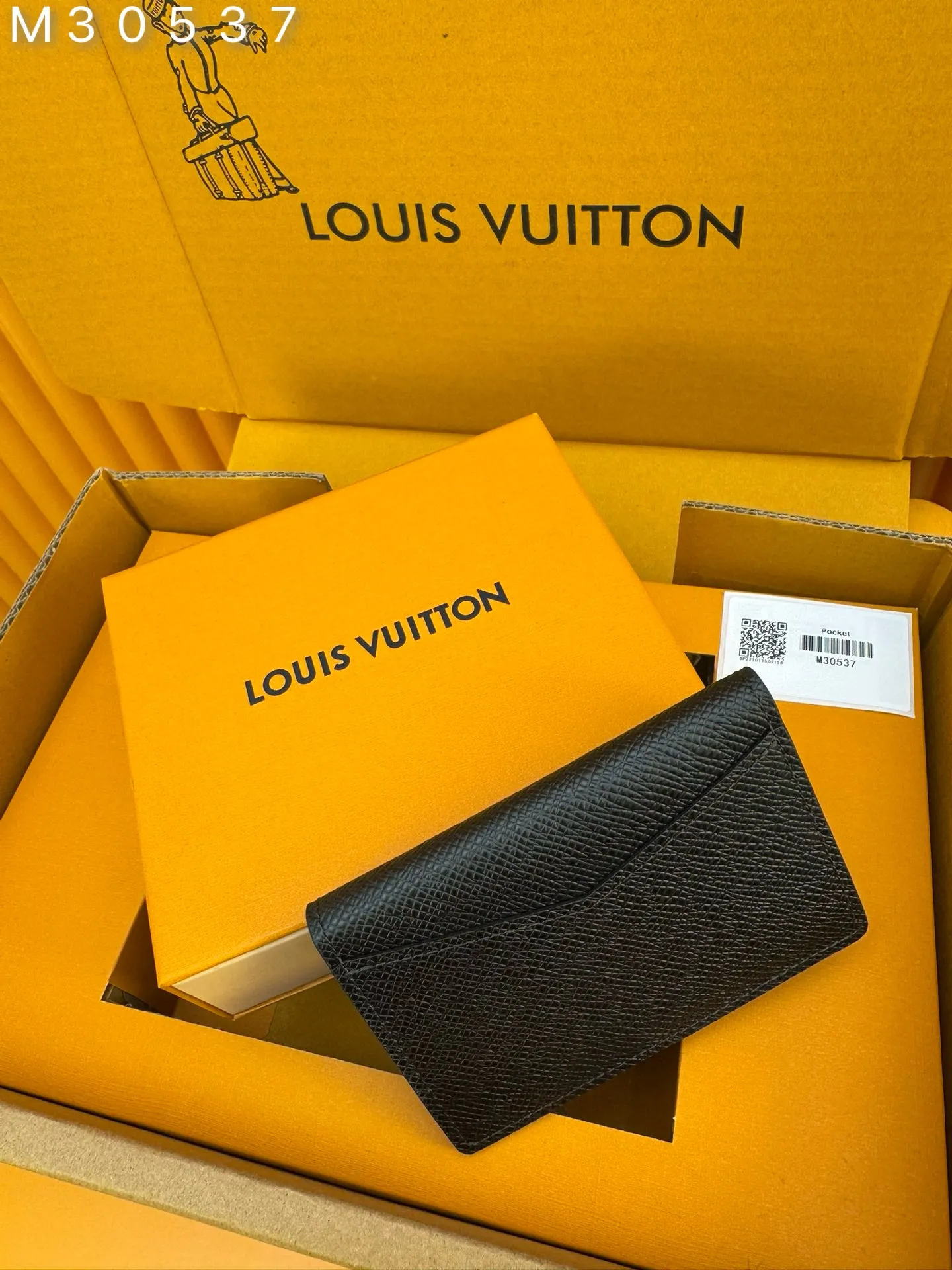 Alternative view of Louis Vuitton Pocket Organizer M30537
