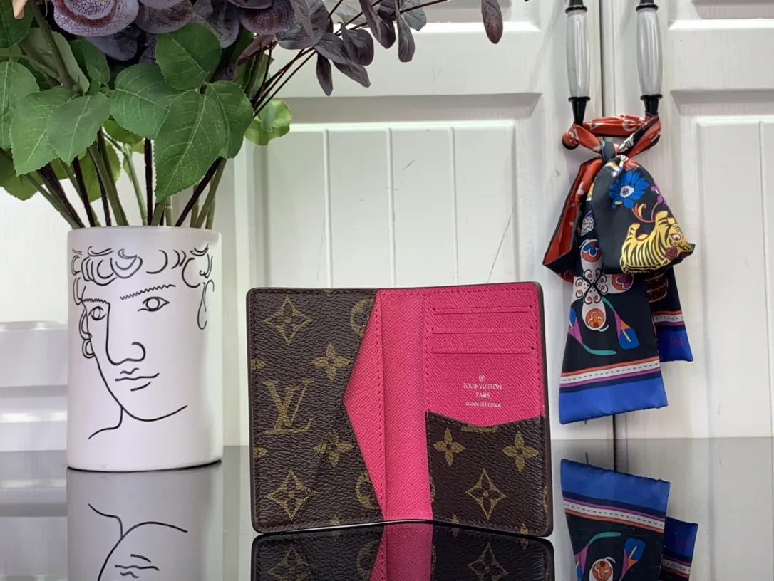 Louis Vuitton Pocket Organizer M12831 - Image 4
