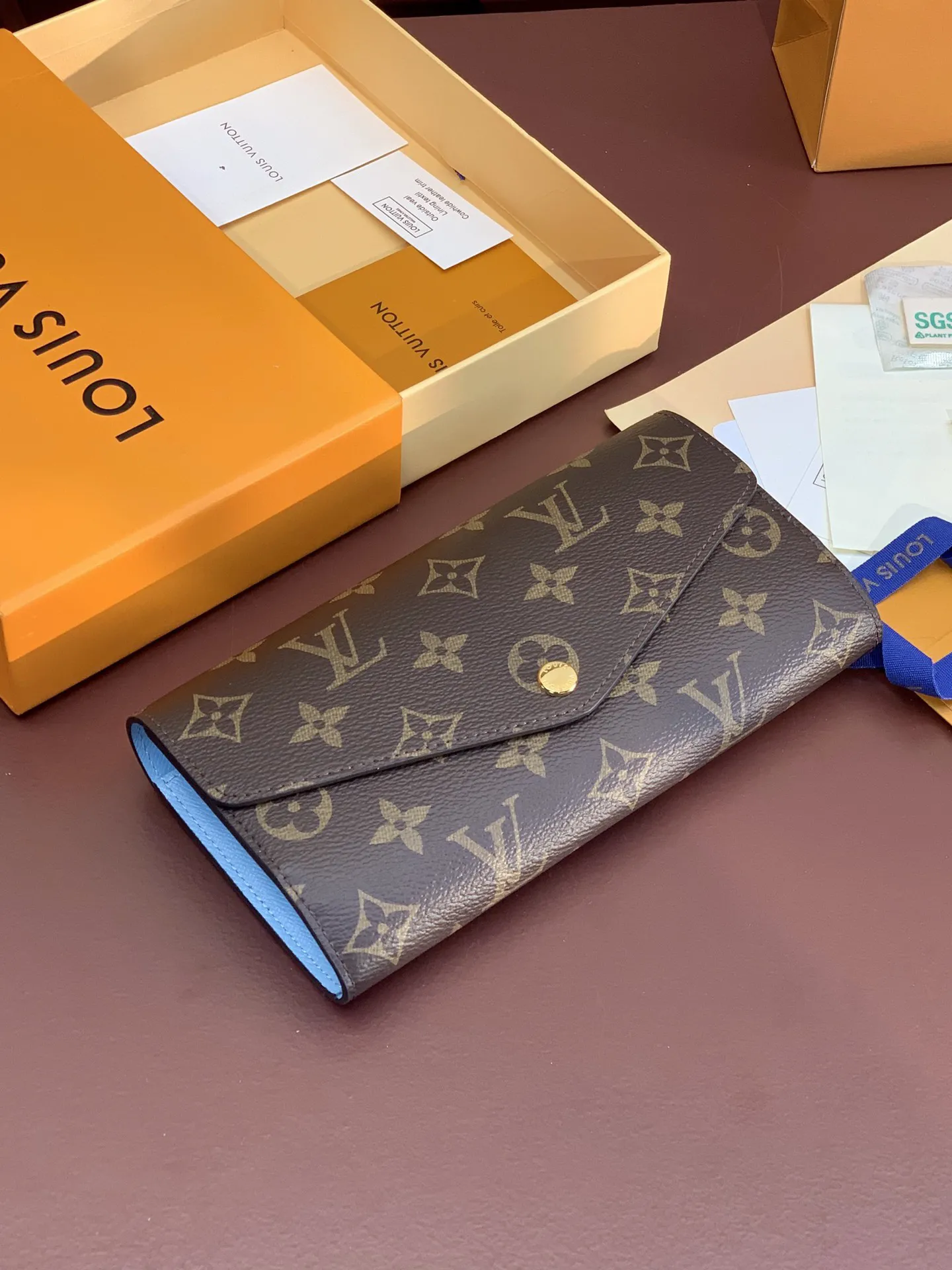 Louis Vuitton Sarah Wallet M83580 - Image 5