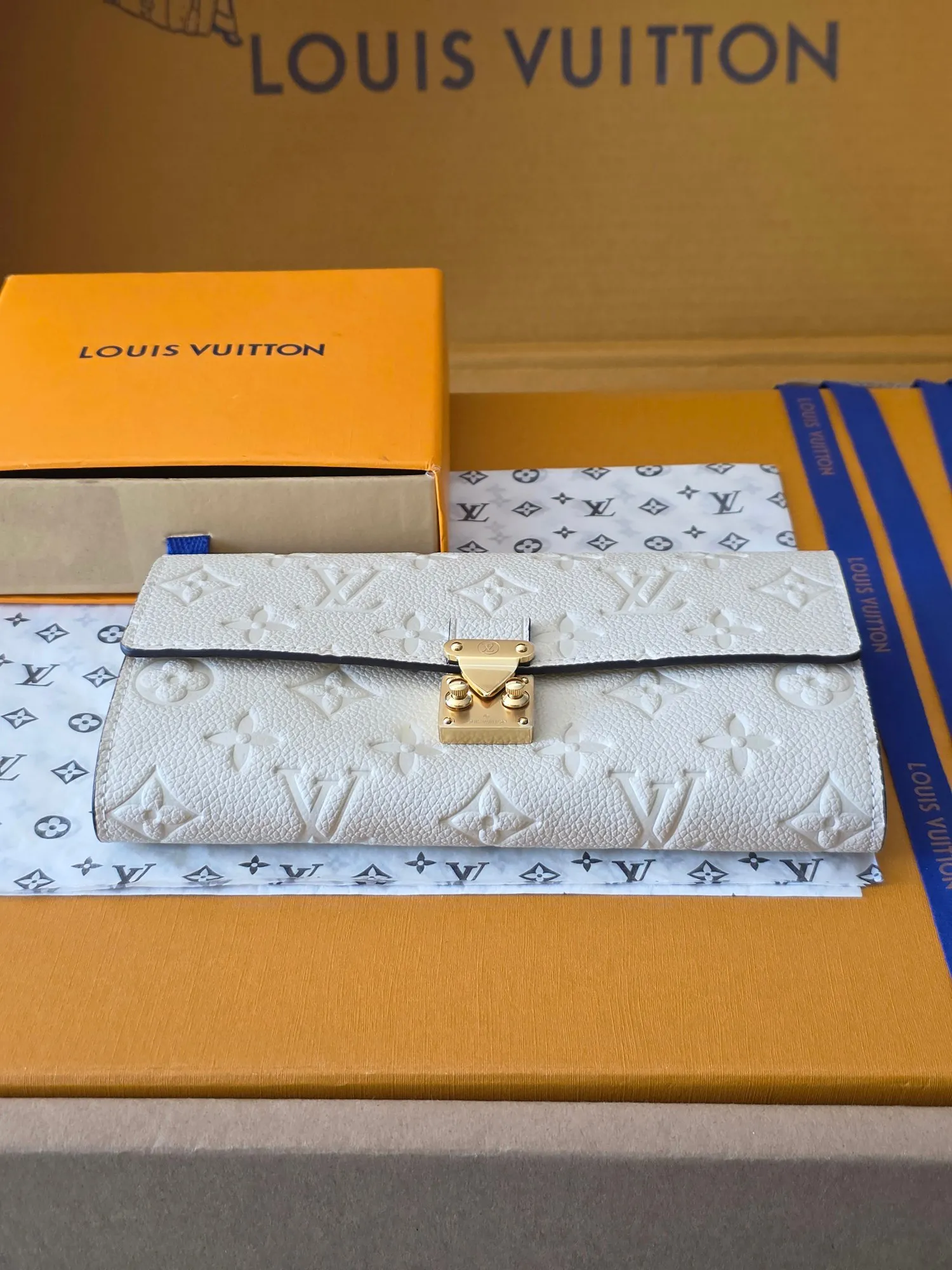 Louis Vuitton Sarah Wallet M83276 - Image 5