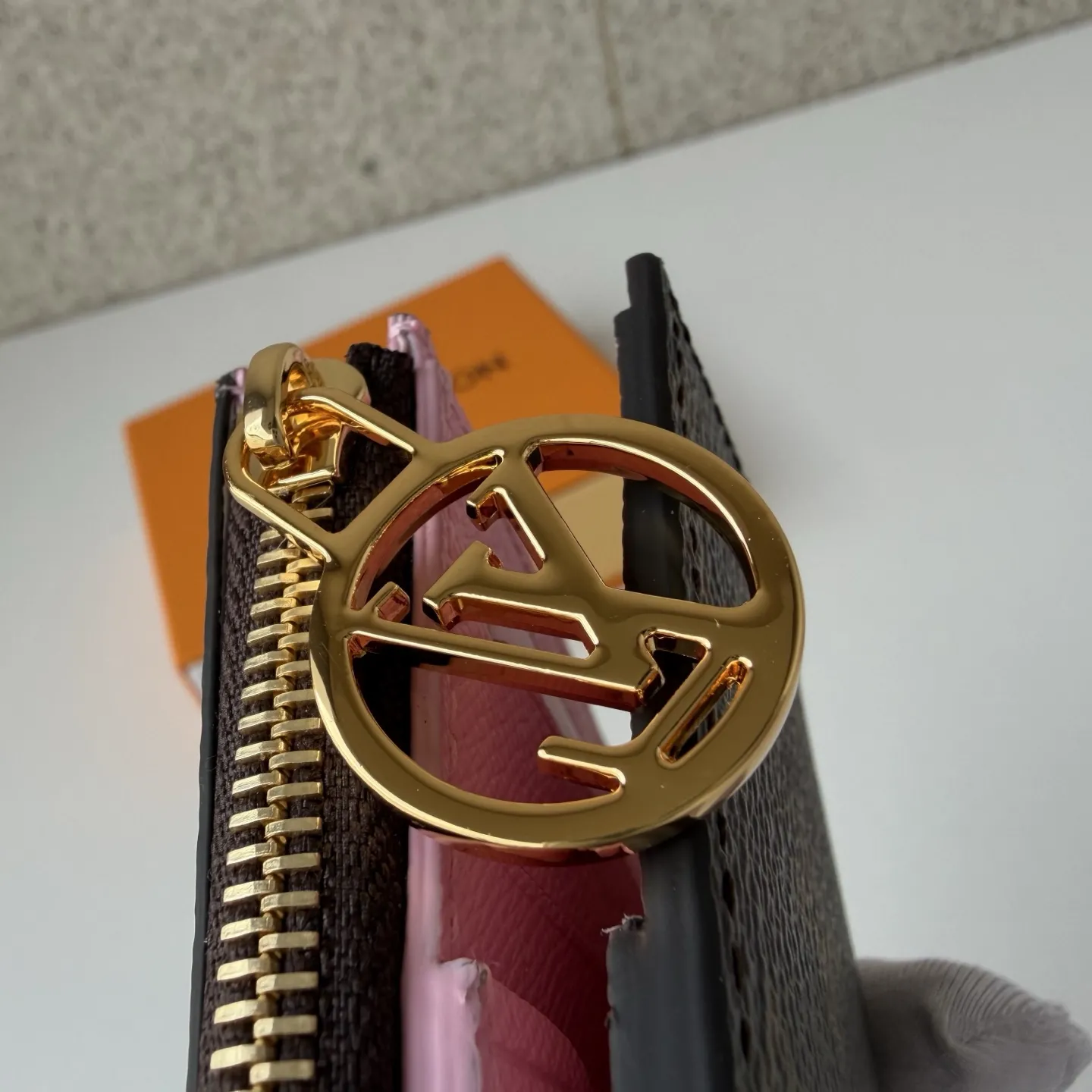 Louis Vuitton Lisa Wallet M82383 - Image 9