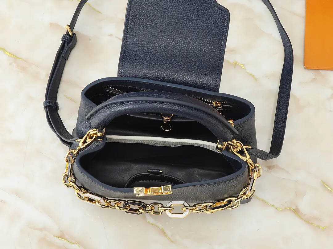 Alternative view of Louis Vuitton Capucines BB M25211