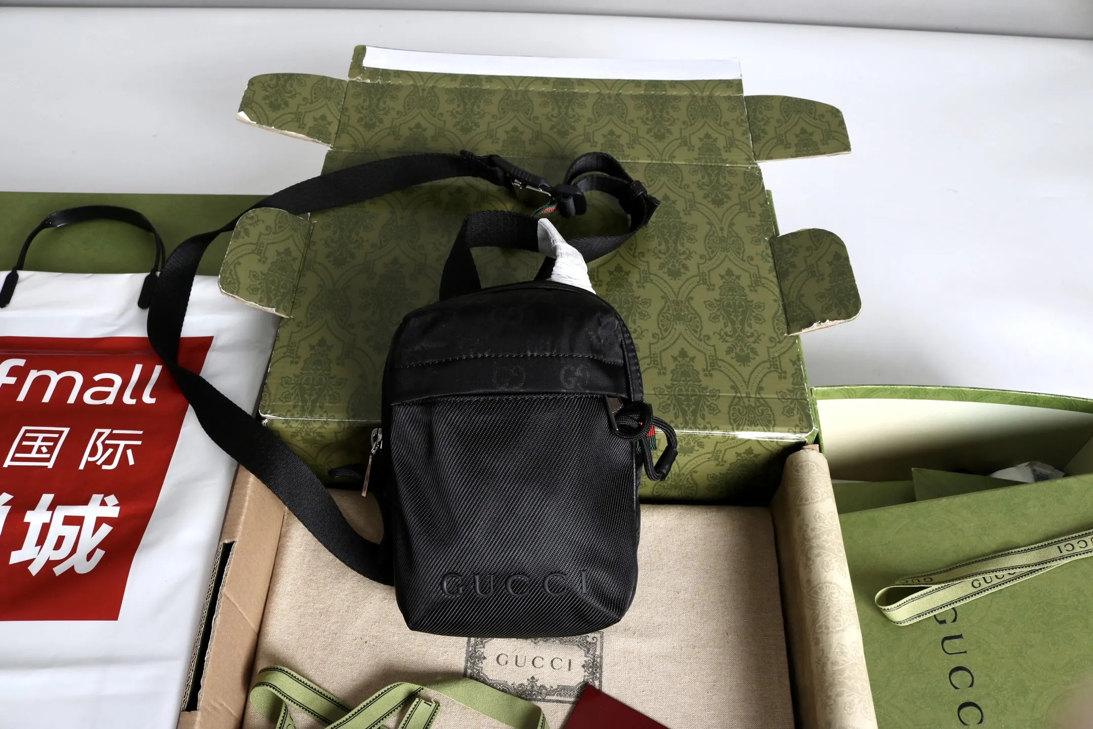 Gucci Nexus mini slingbag 834274 - Image 3
