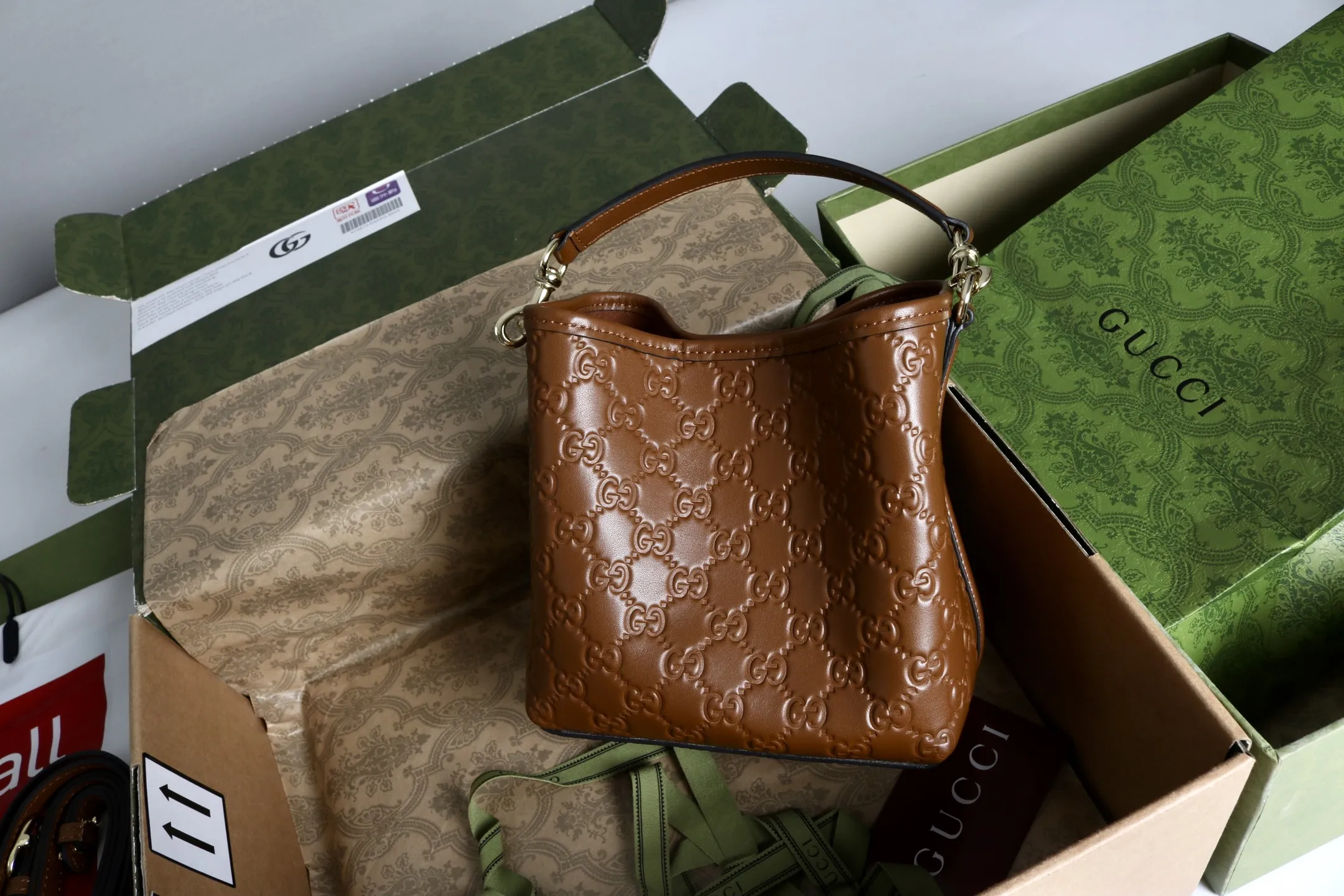 Gucci GG Emblem small bucket bag 815118 - 图片 9